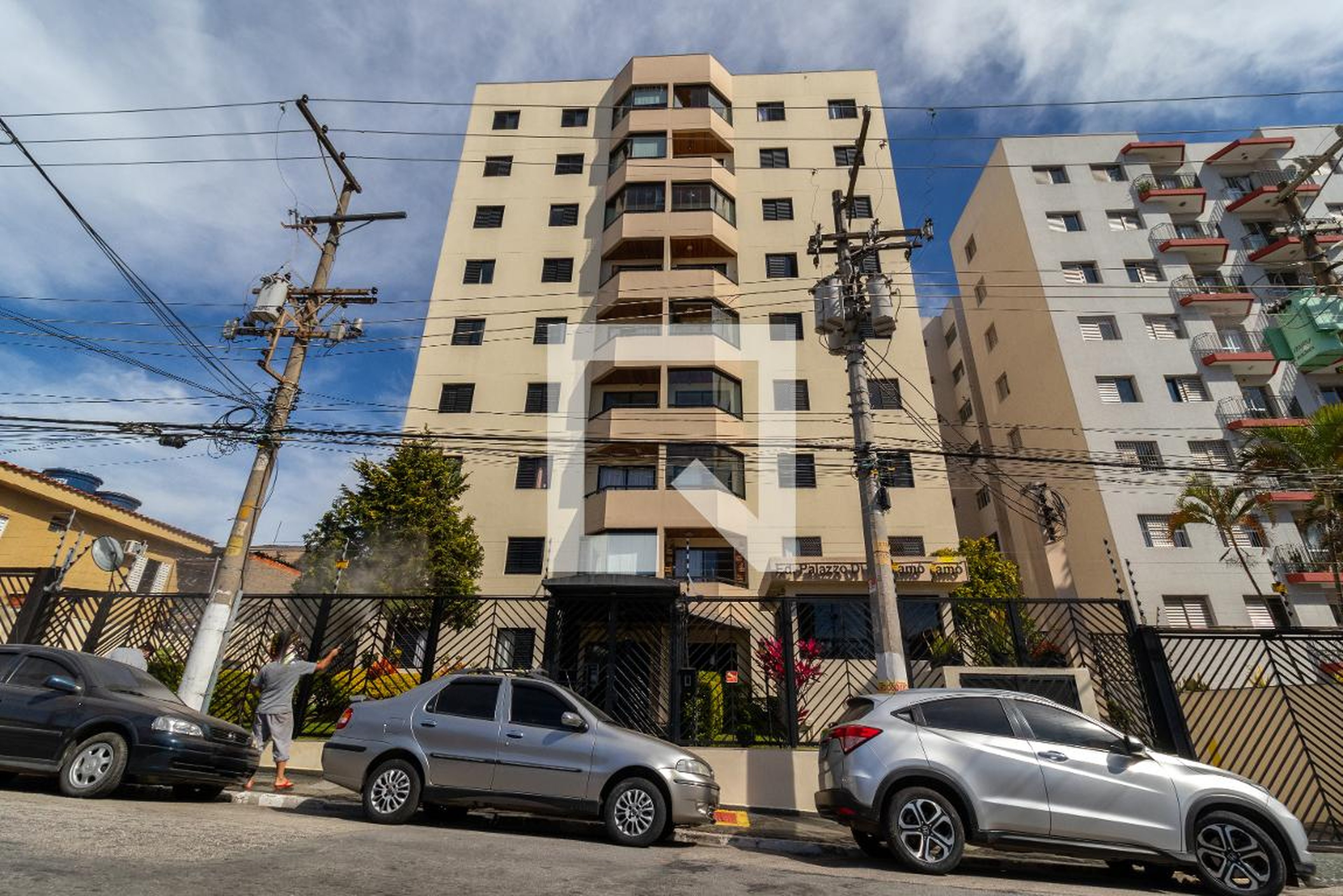 Fachada do Condomínio Condomínio em Rua Domingos José Sapienza, 270