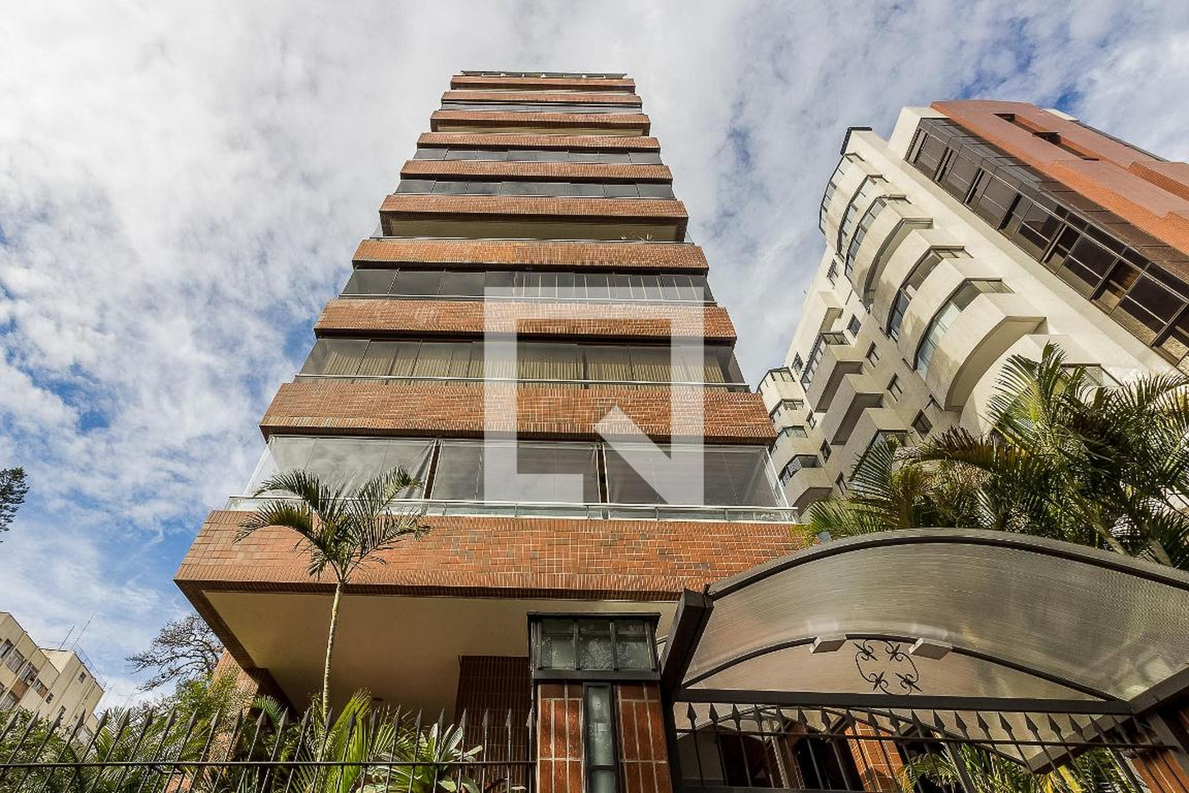 Fachada Condomínio Covent Garden