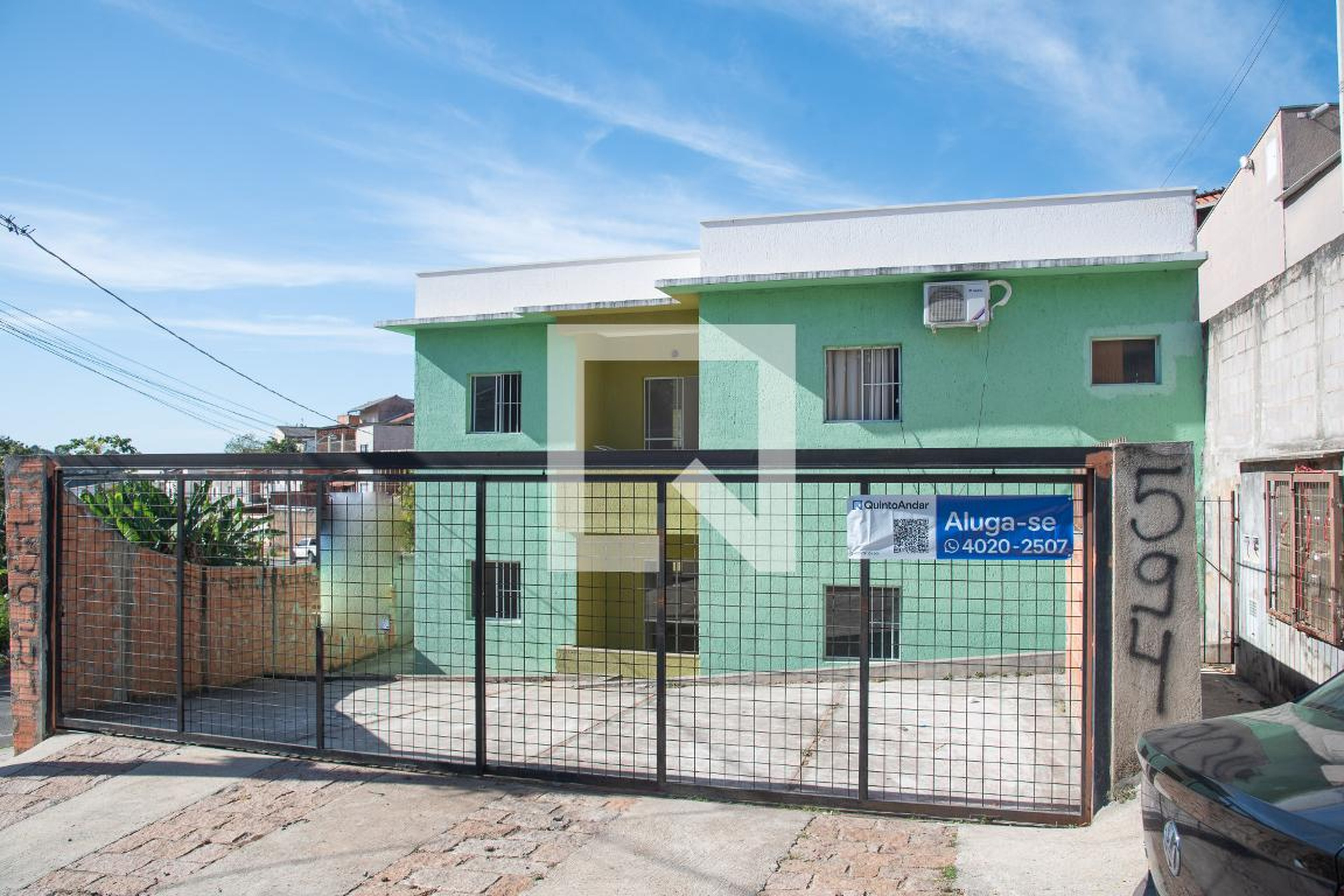 Fachada do Prédio Condomínio em Avenida Itatiaia, 256