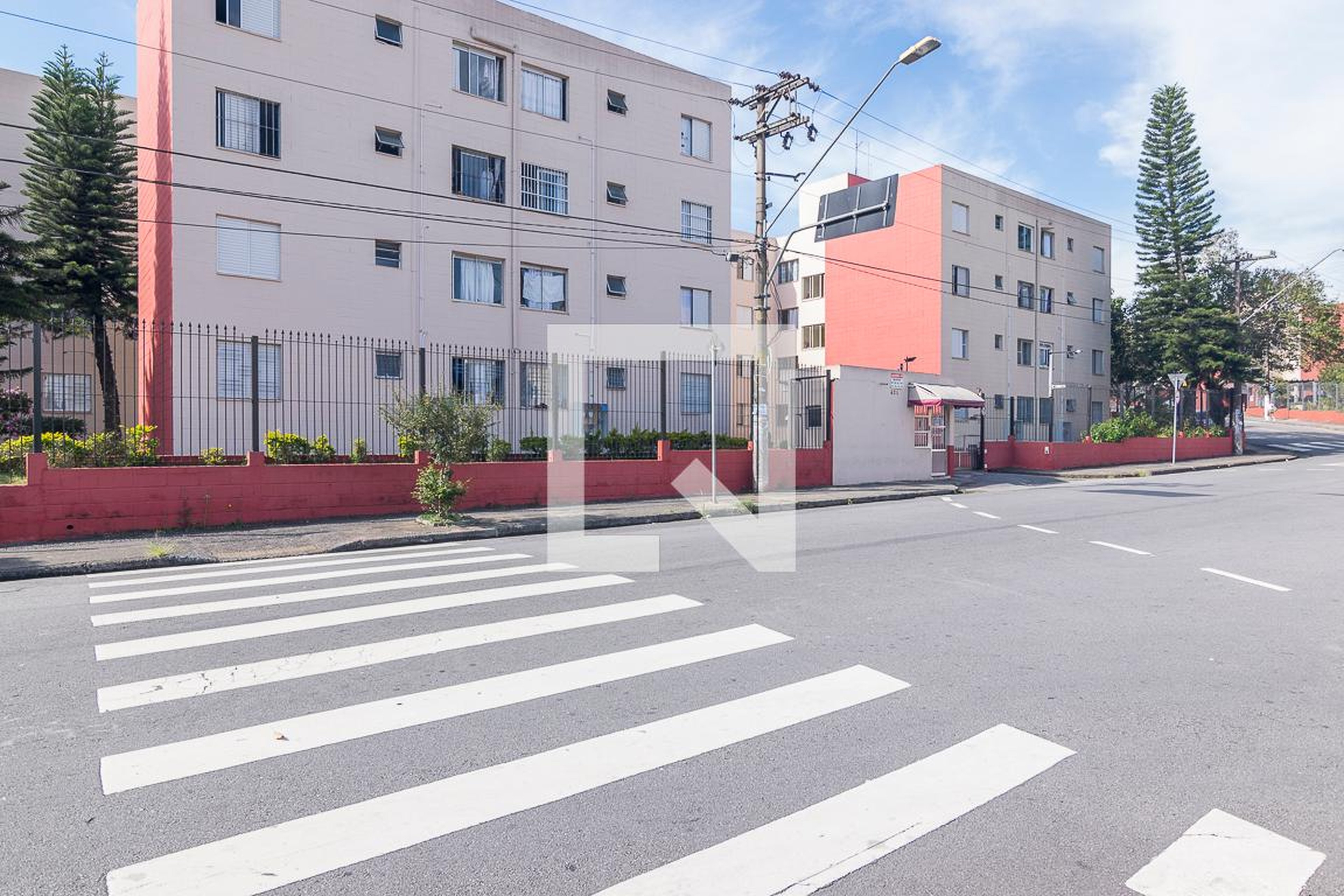 Fachada Condomínio em Rua Doutor Nelo Rosate, 421