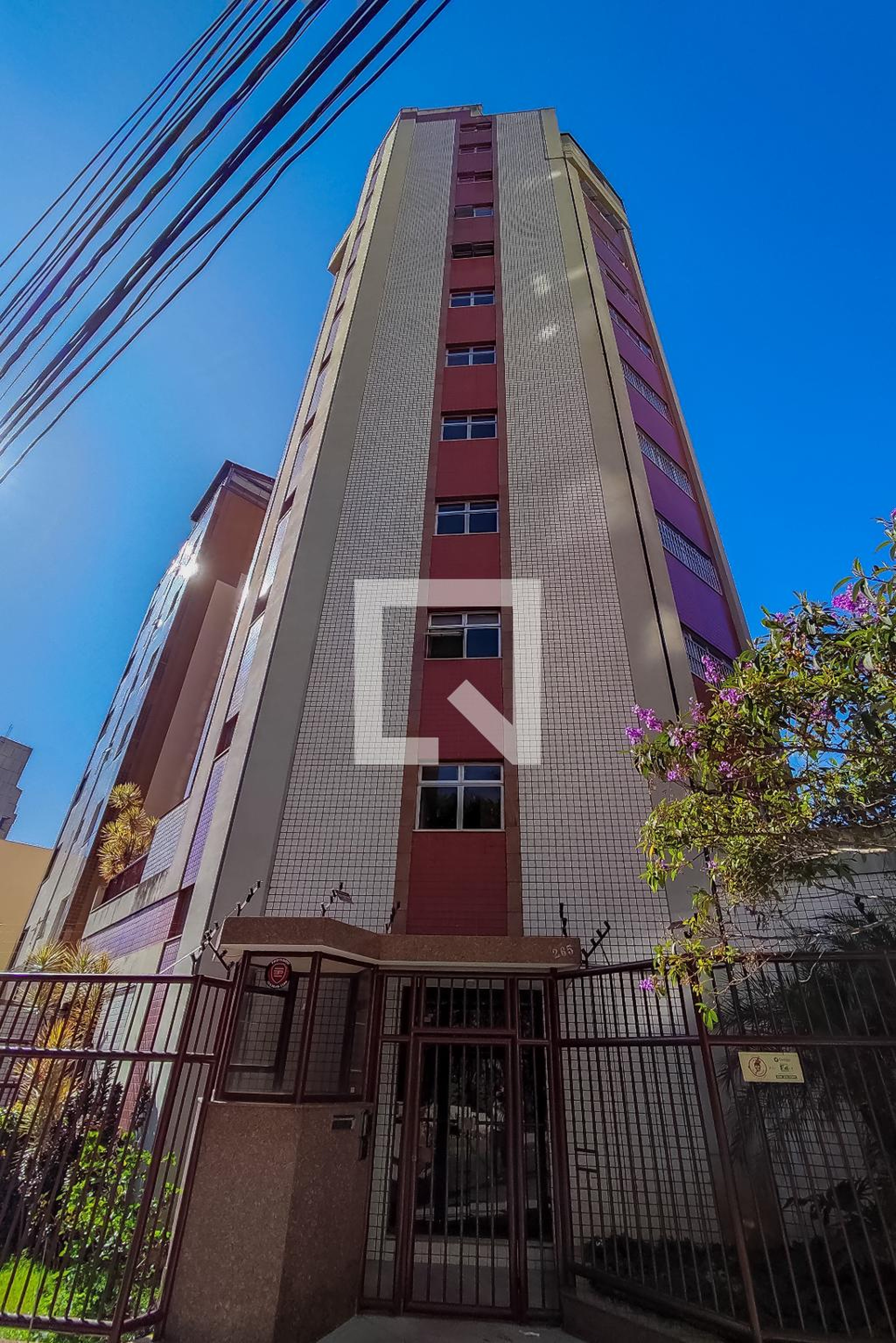 Fachada Condomínio em Rua Equador, 265