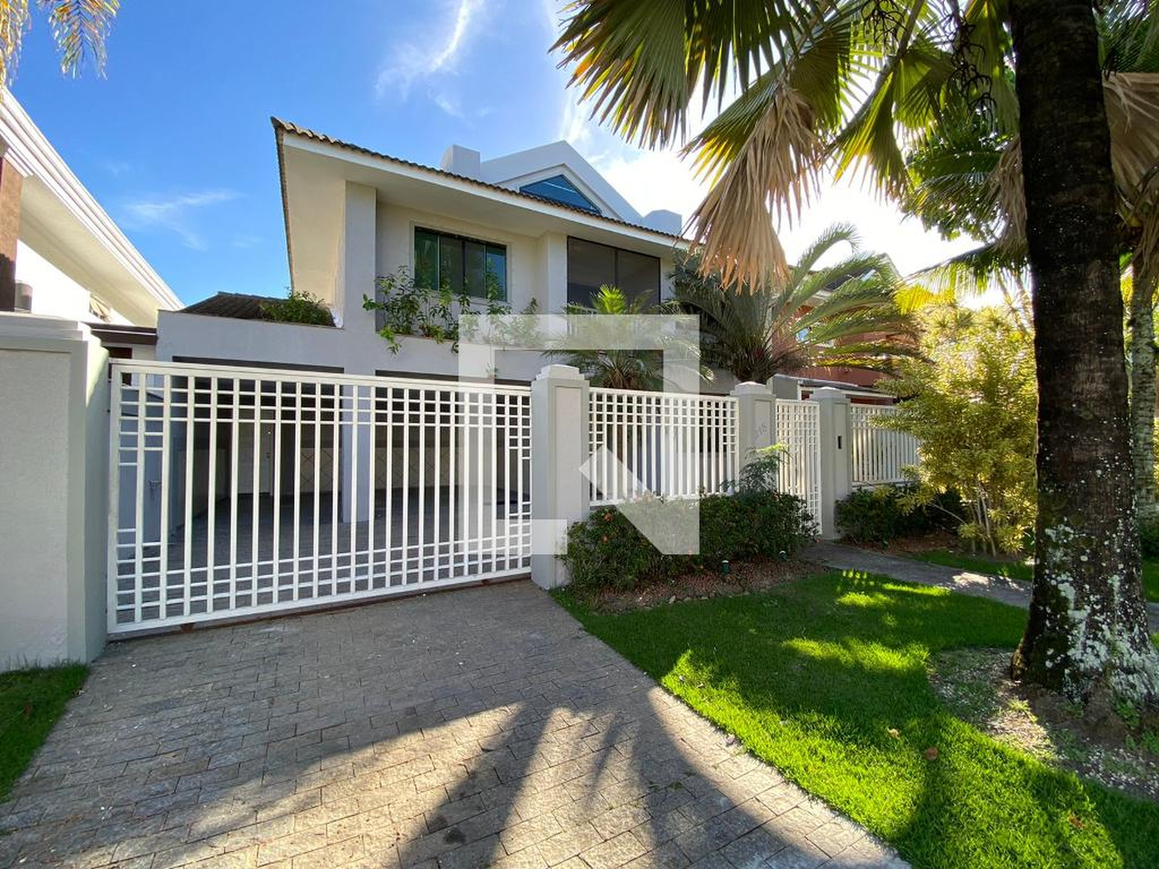 Fachada Condomínio Crystal Lake