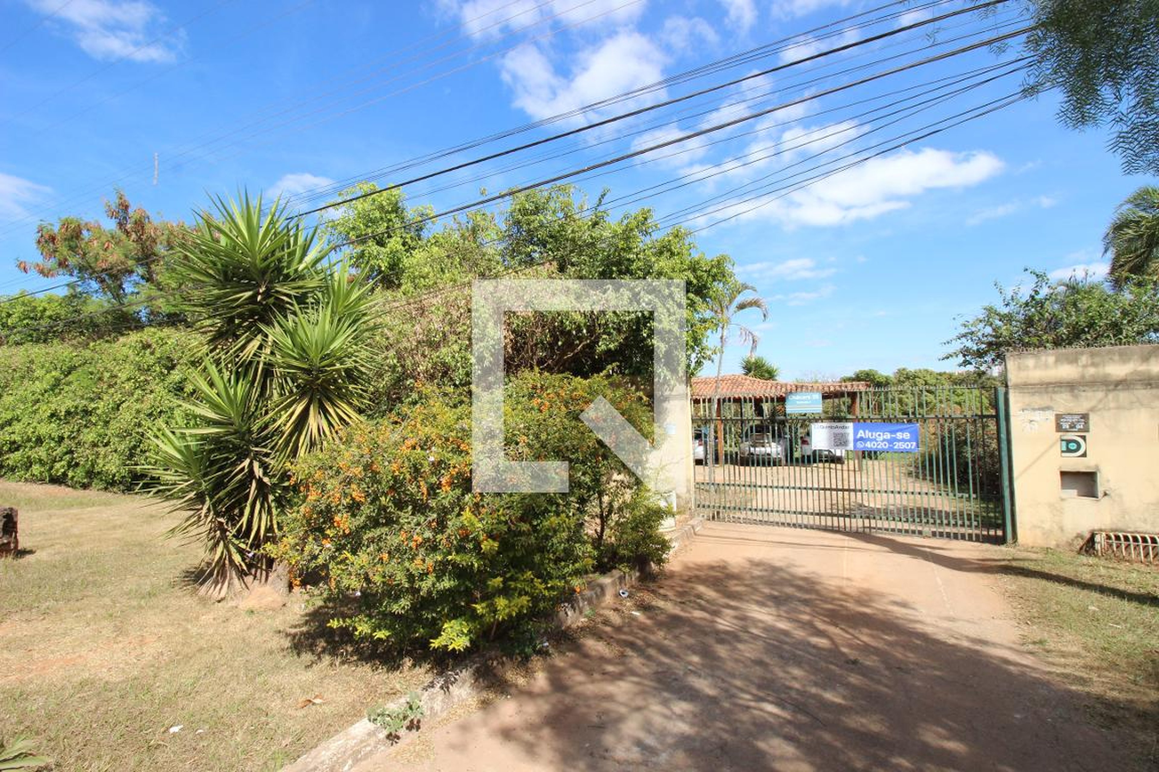 Fachada Condomínio em Chácara 29, 29