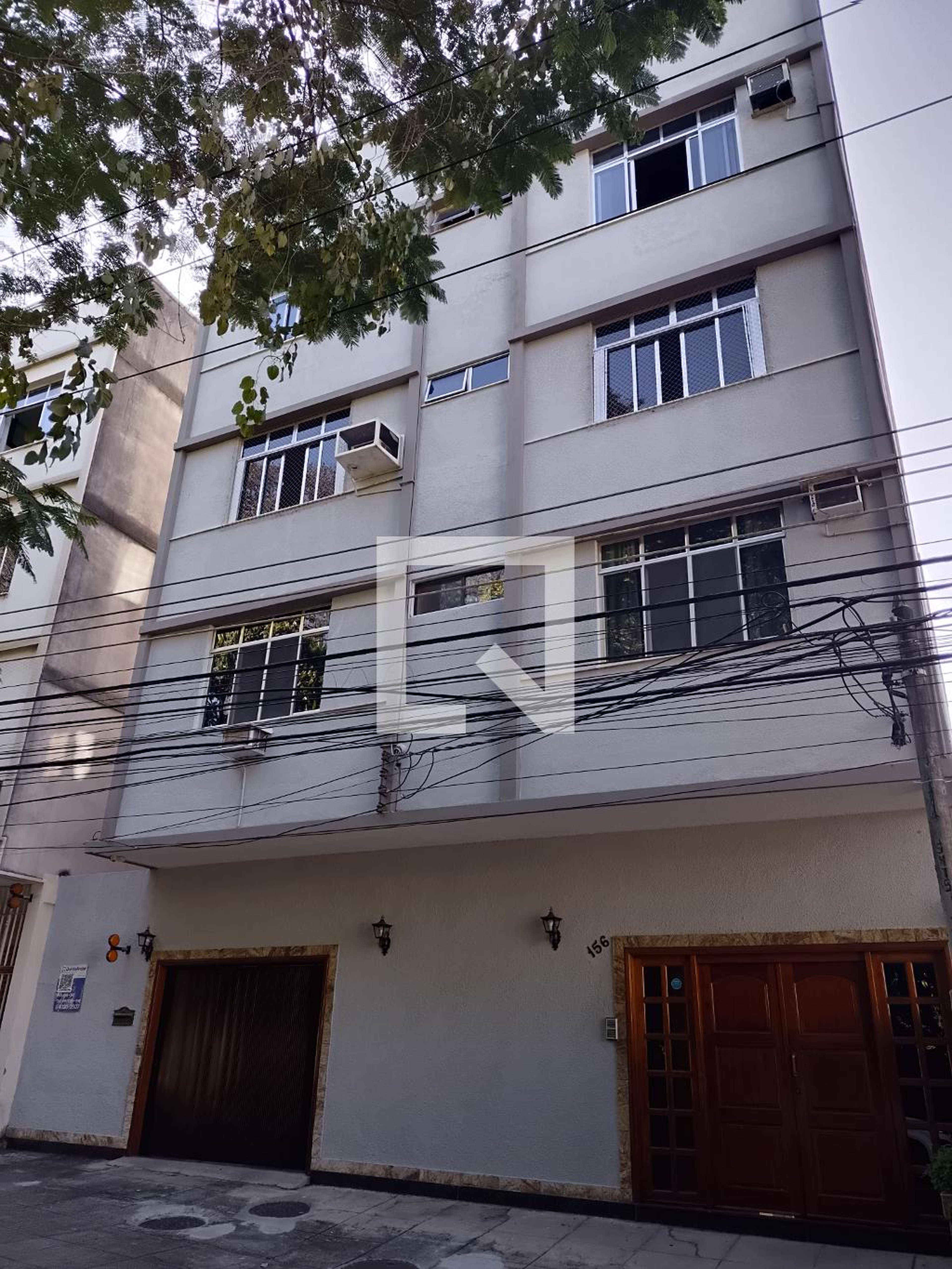 Fachada do Prédio Condomínio em Rua Henrique Lacombe, 156