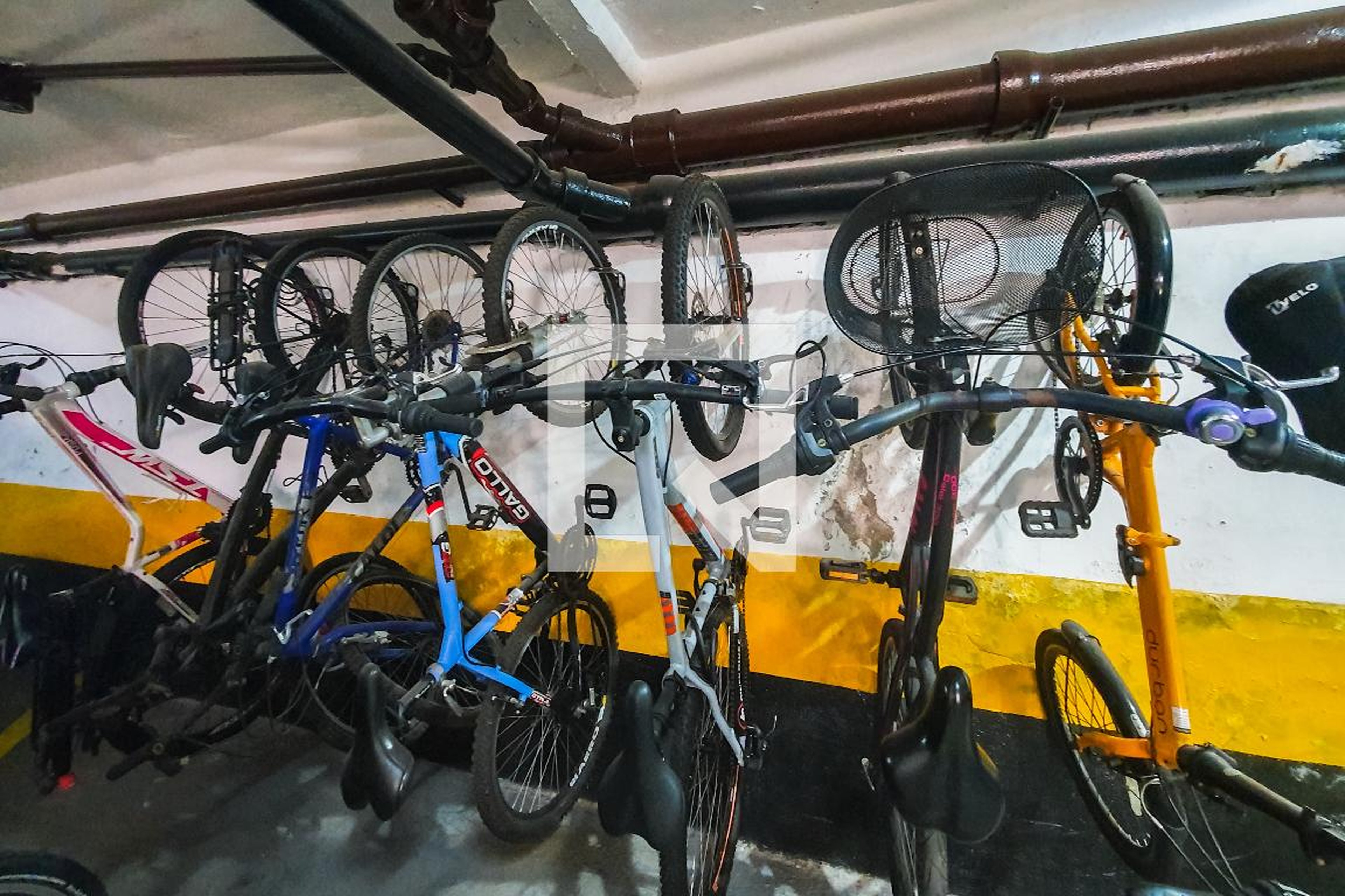 Bicicletario - Edíficio Calixto da Mota