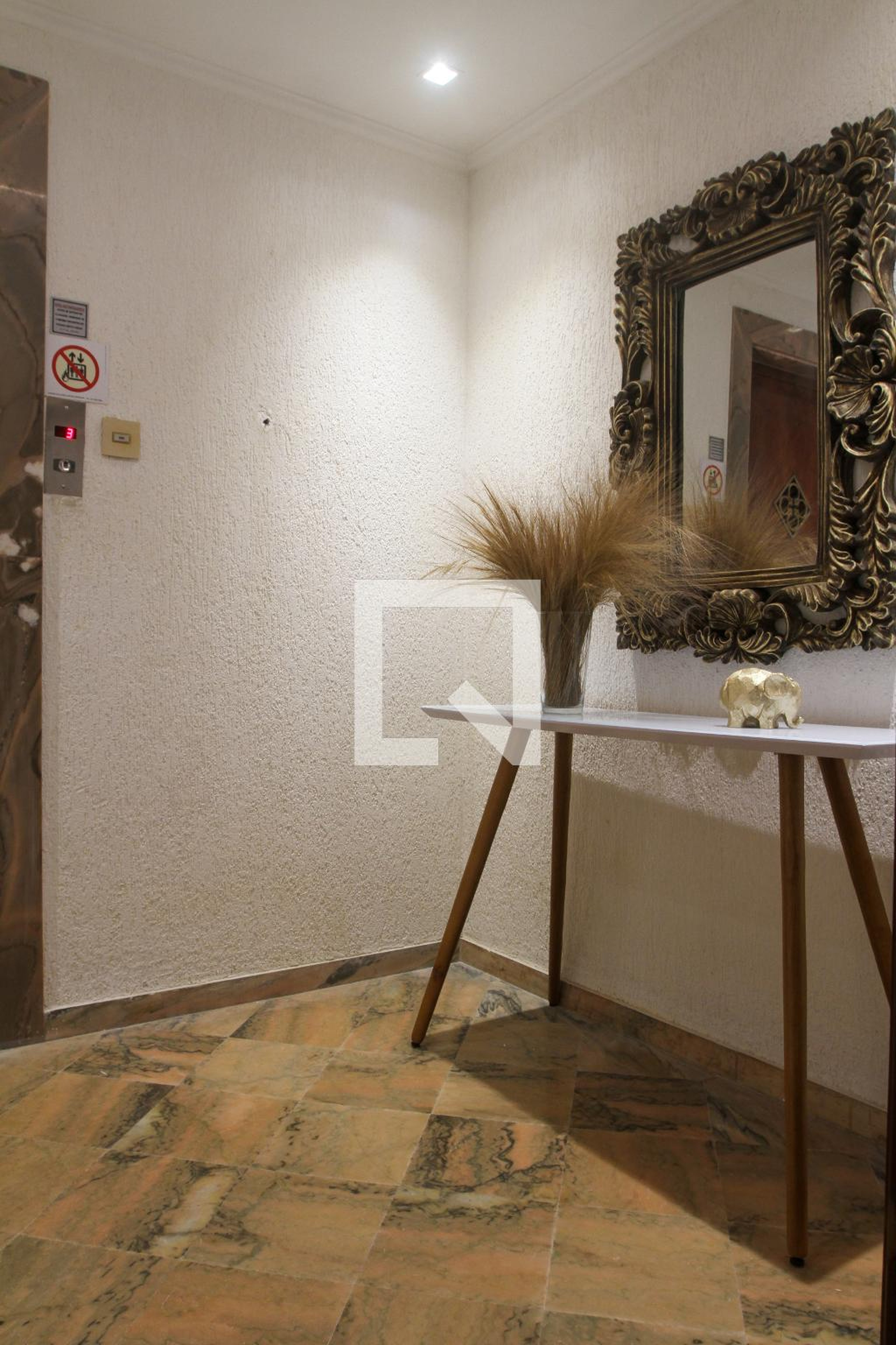 Hall de Entrada - Edifício Itaroquem