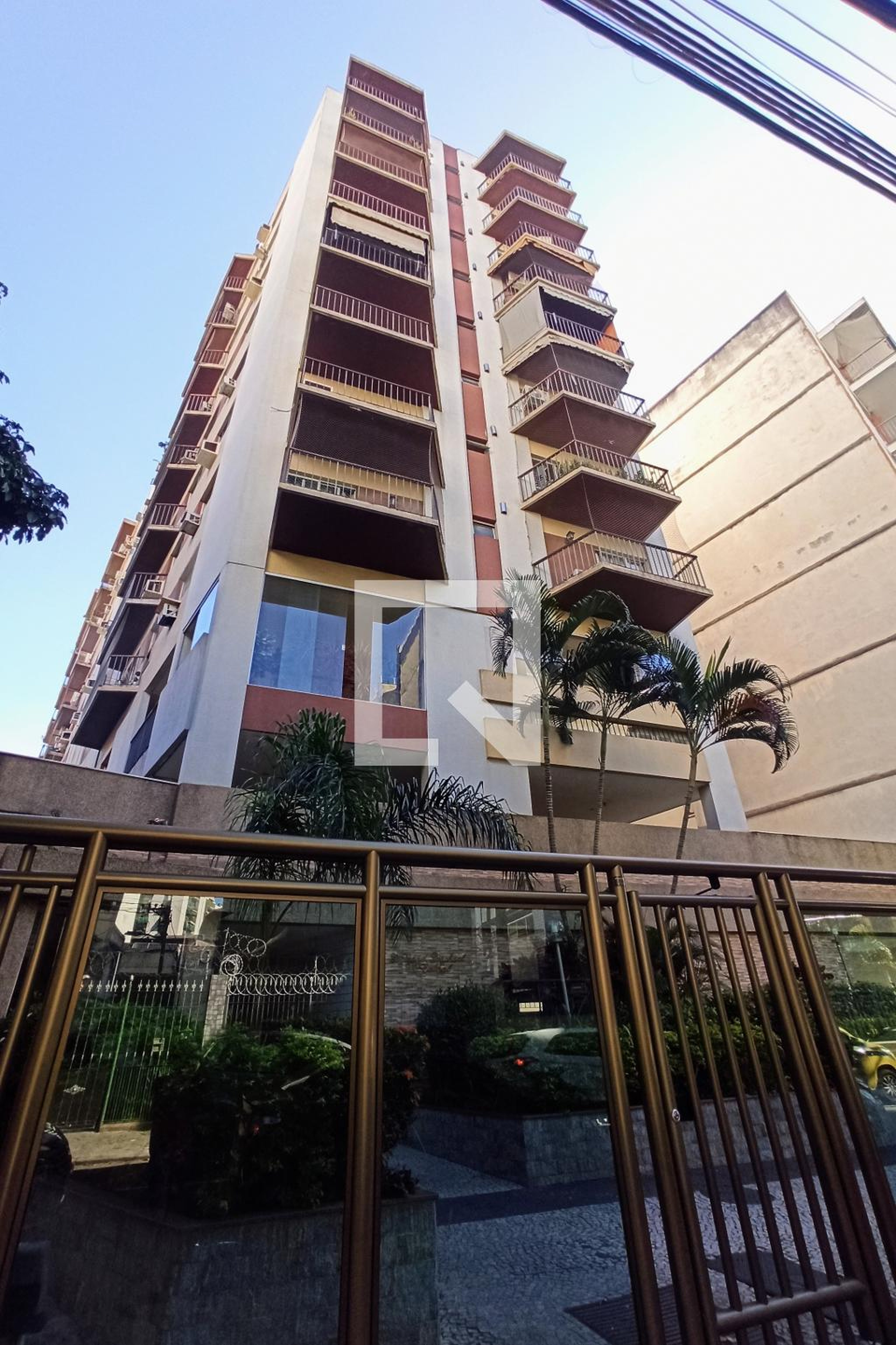 Fachada do Condomínio Edifício Band Paschoal M Cabral