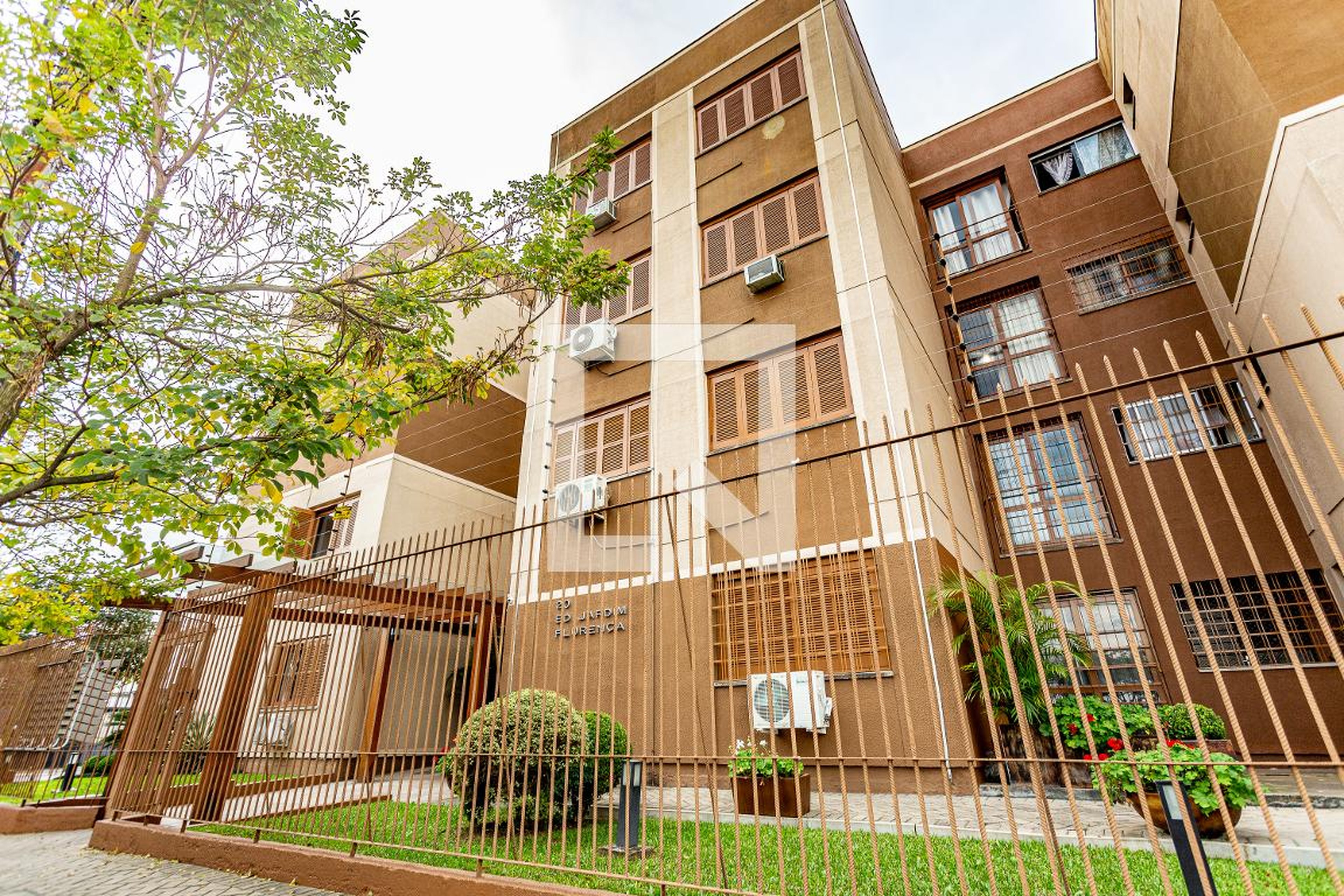 Fachada do Prédio Condomínio em Rua Tomé de Souza, 20