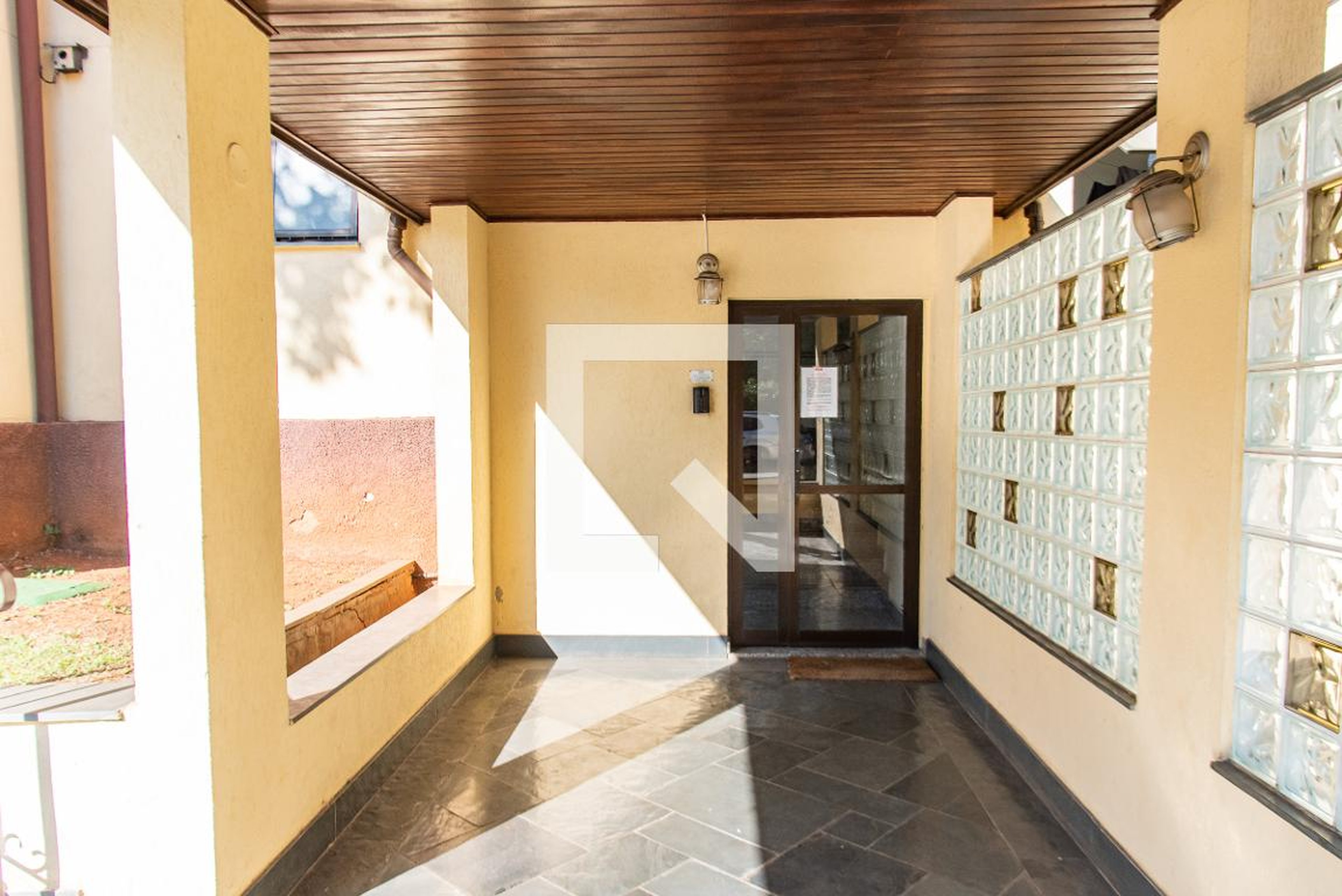 Hall de entrada - Vila Suíça II