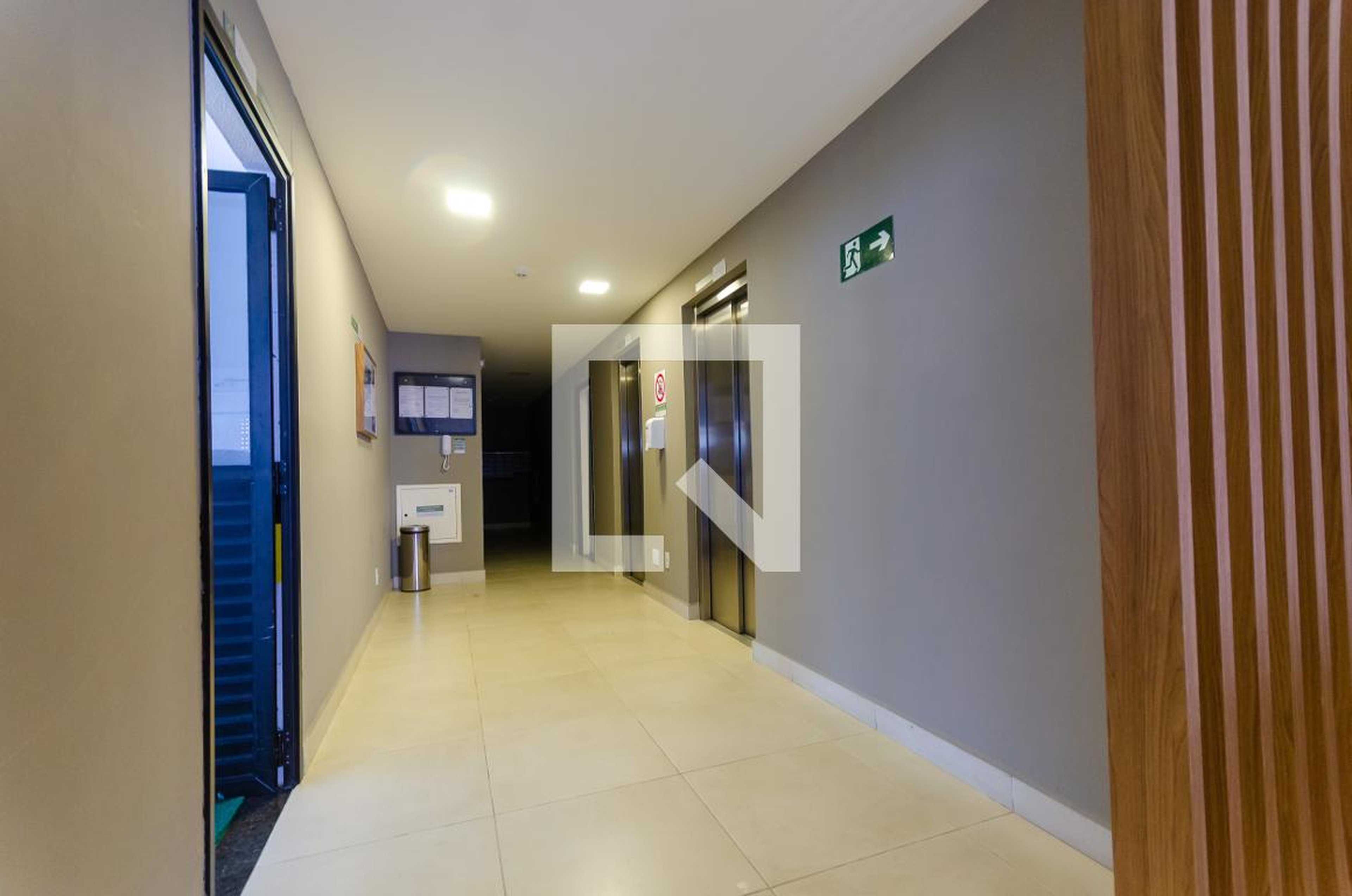 Hall - Edifício Maria Lúcia Coutinho