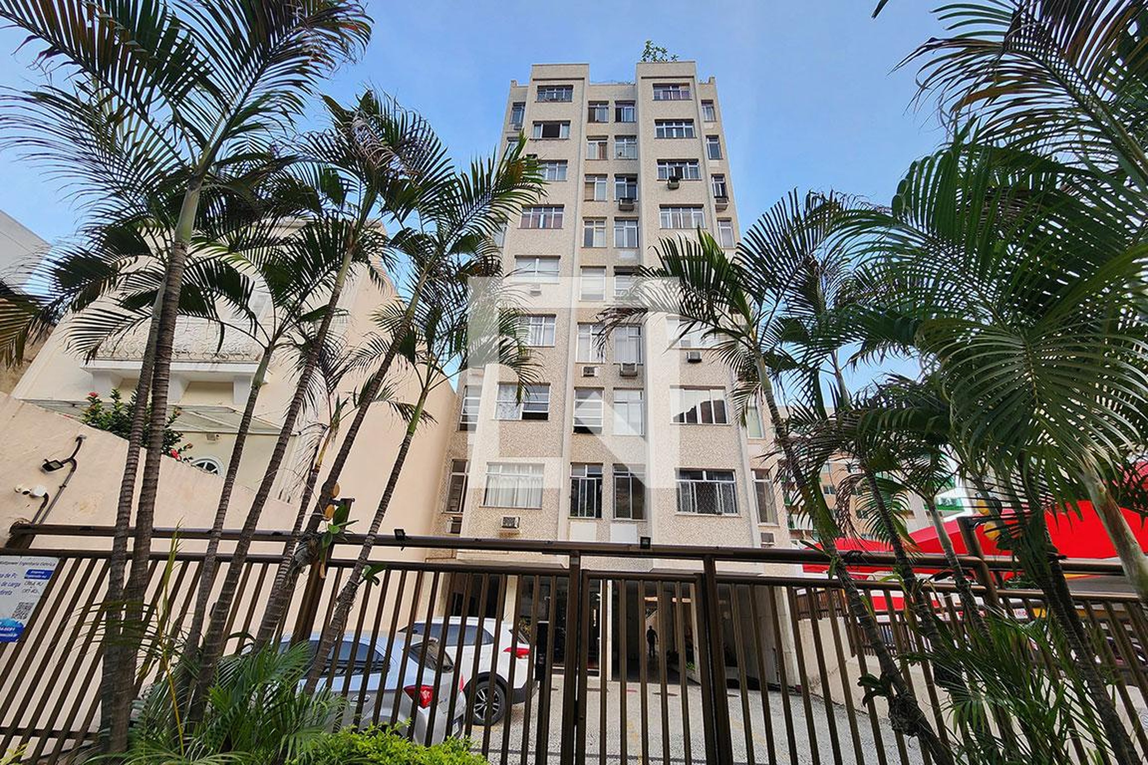 Fachada Edifício Embaixada