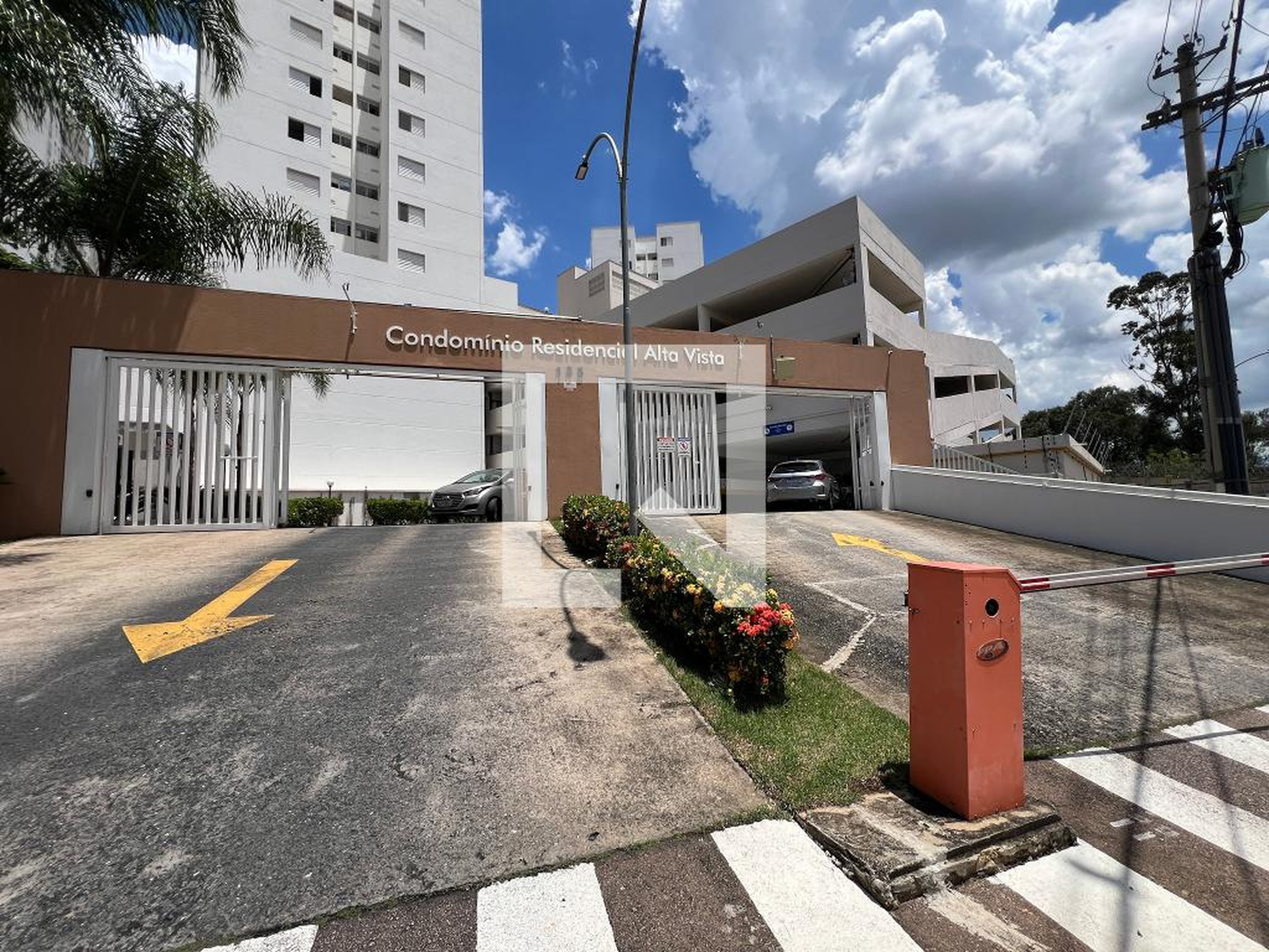 Fachada do Condomínio Condomínio Alta Vista