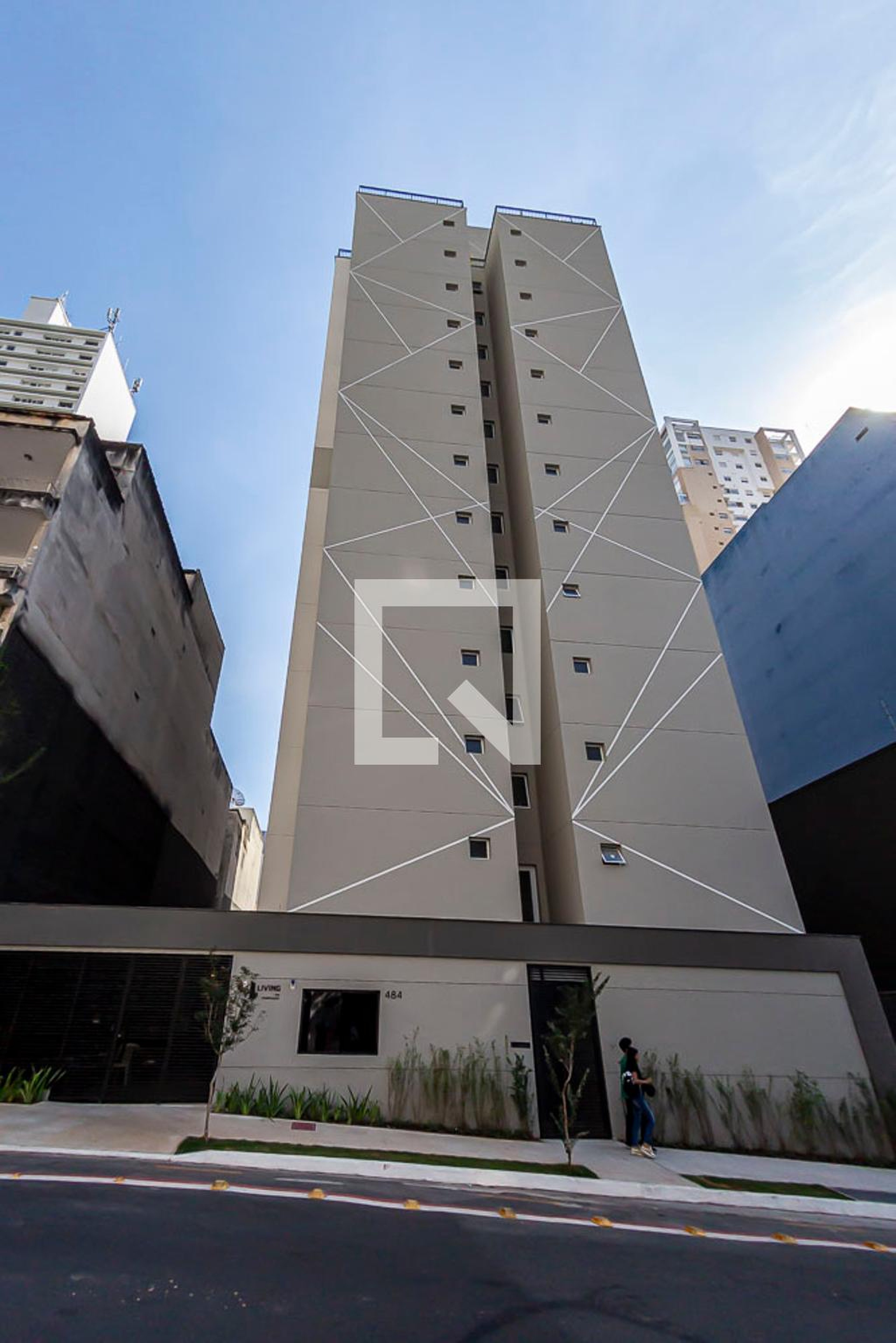 Fachada Condomínio em Rua Rego Freitas, 1470