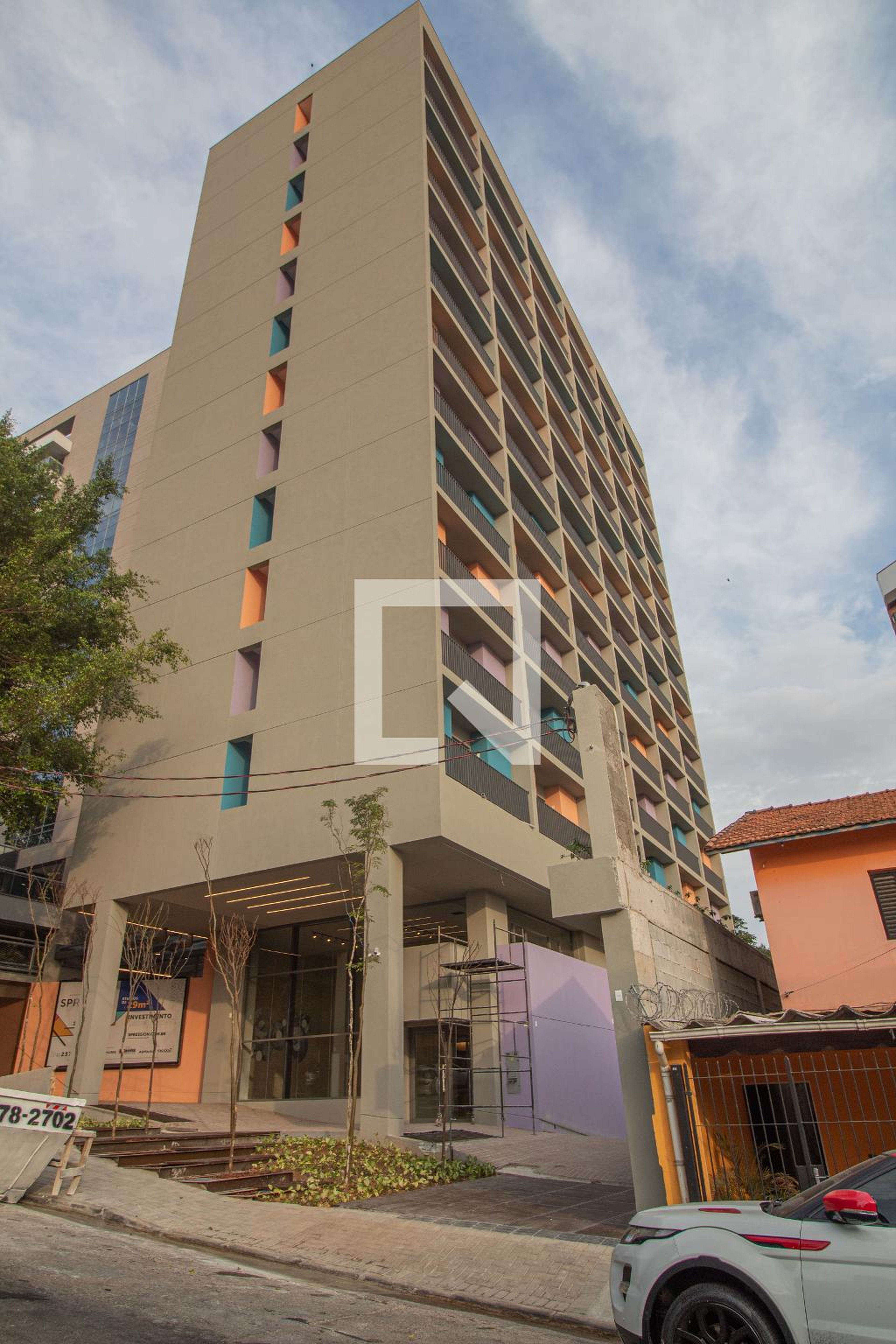 Fachada Condomínio em Rua Renascença, 1359