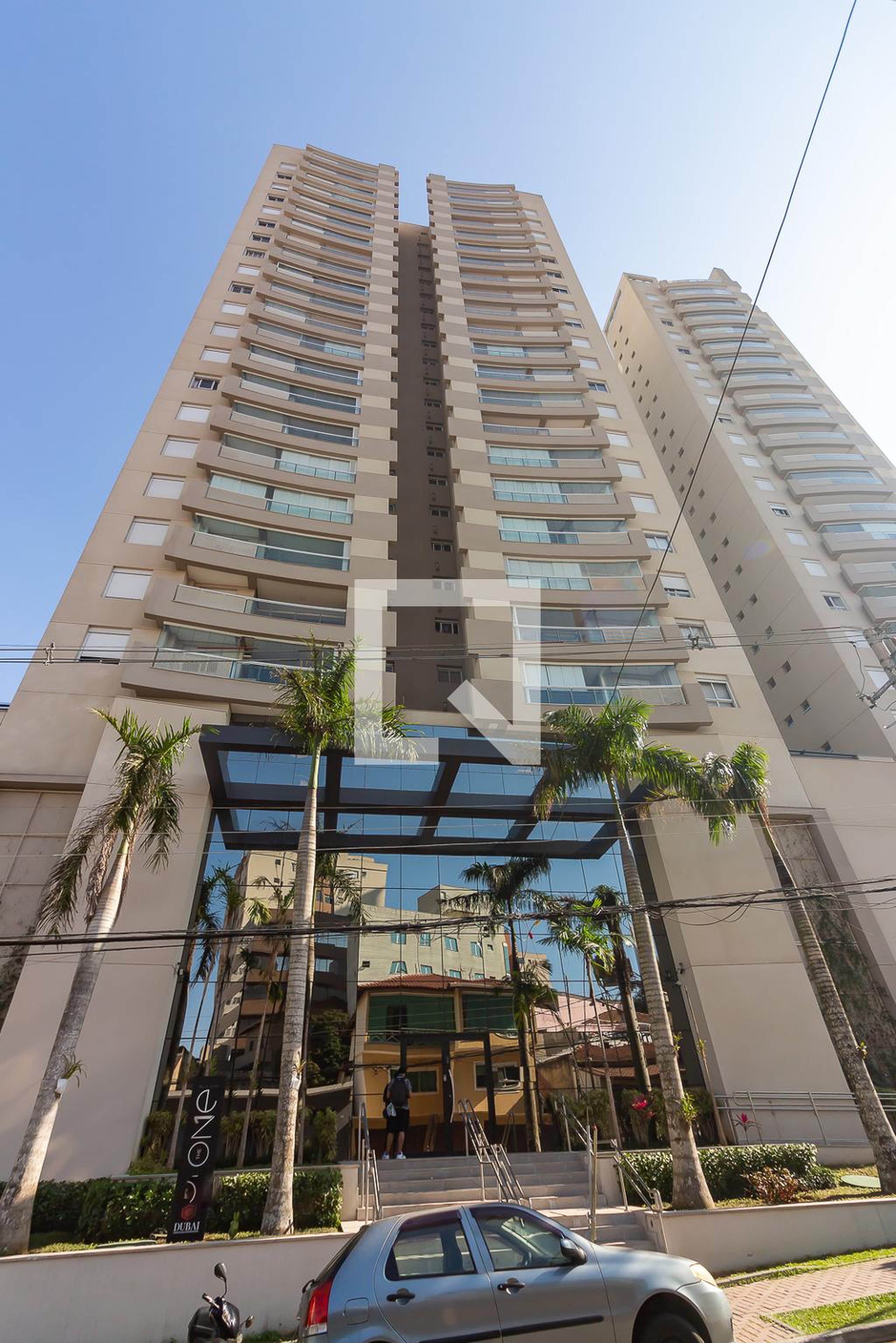 Fachada Condomínio em Rua Adolpho Bozzi, 265