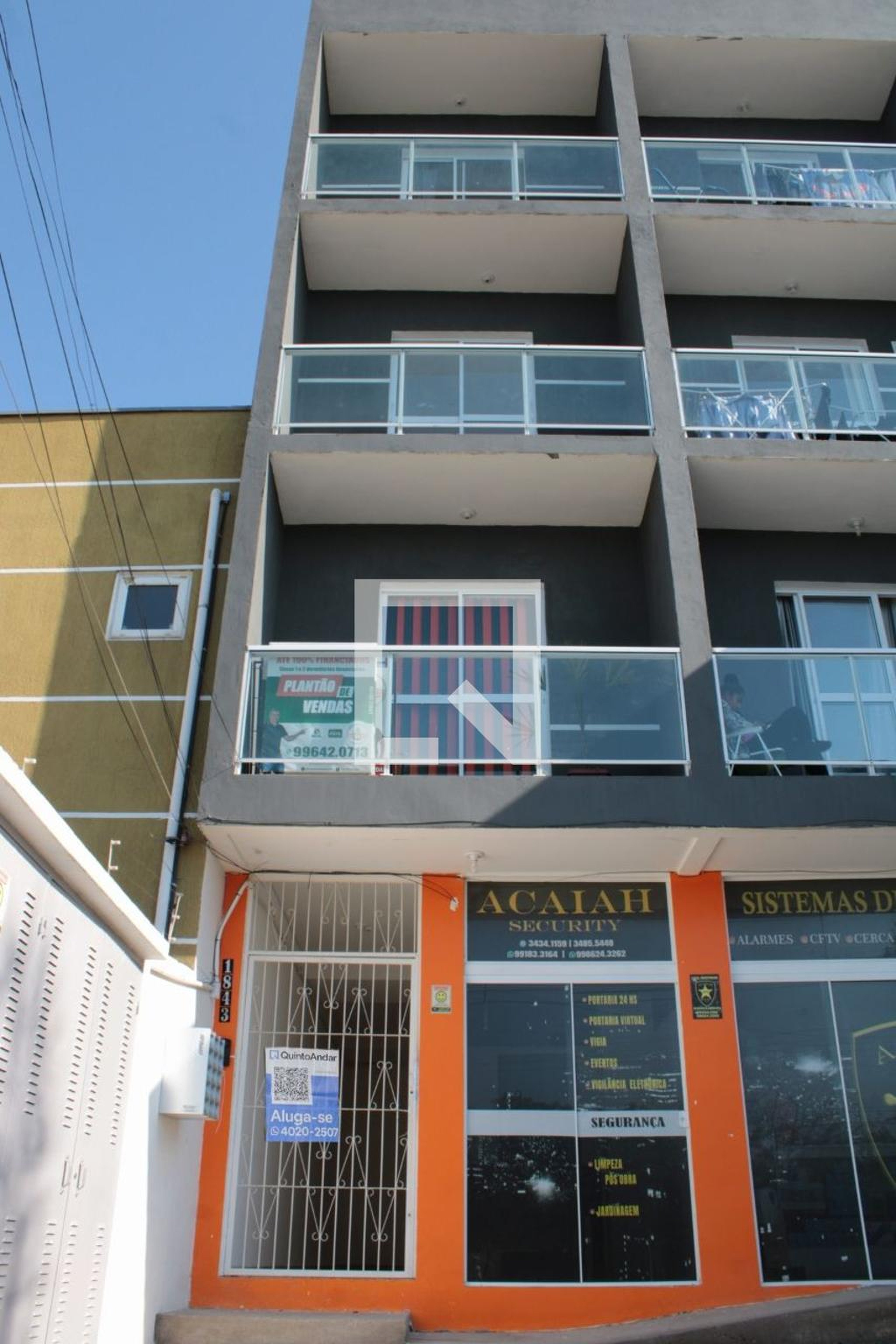 Fachada do Prédio Condomínio em Avenida Elmira Pereira Silveira, 1843