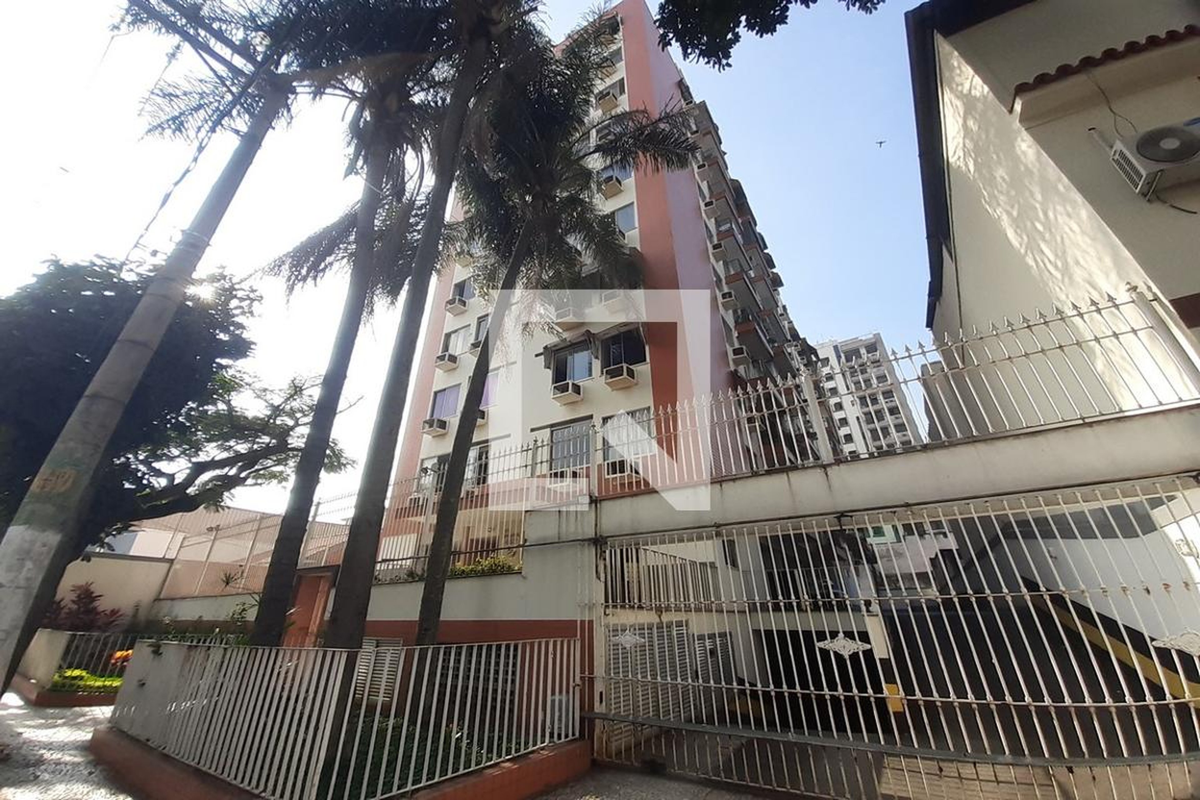 Fachada Condomínio em Rua Getulio, 992