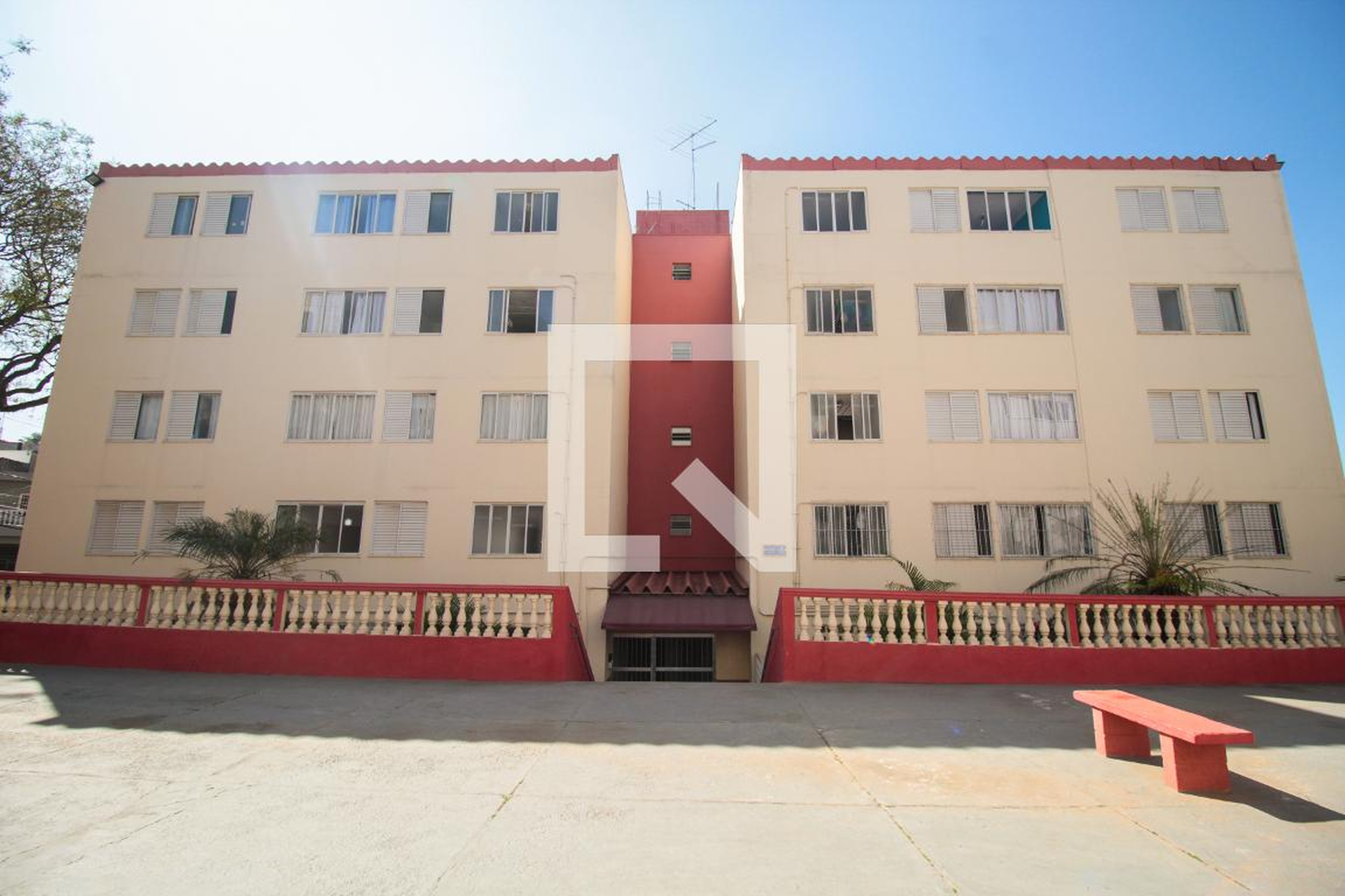 Fachada do Prédio Condomínio em Rua Raimundo Gonçalves Ferreira, 185