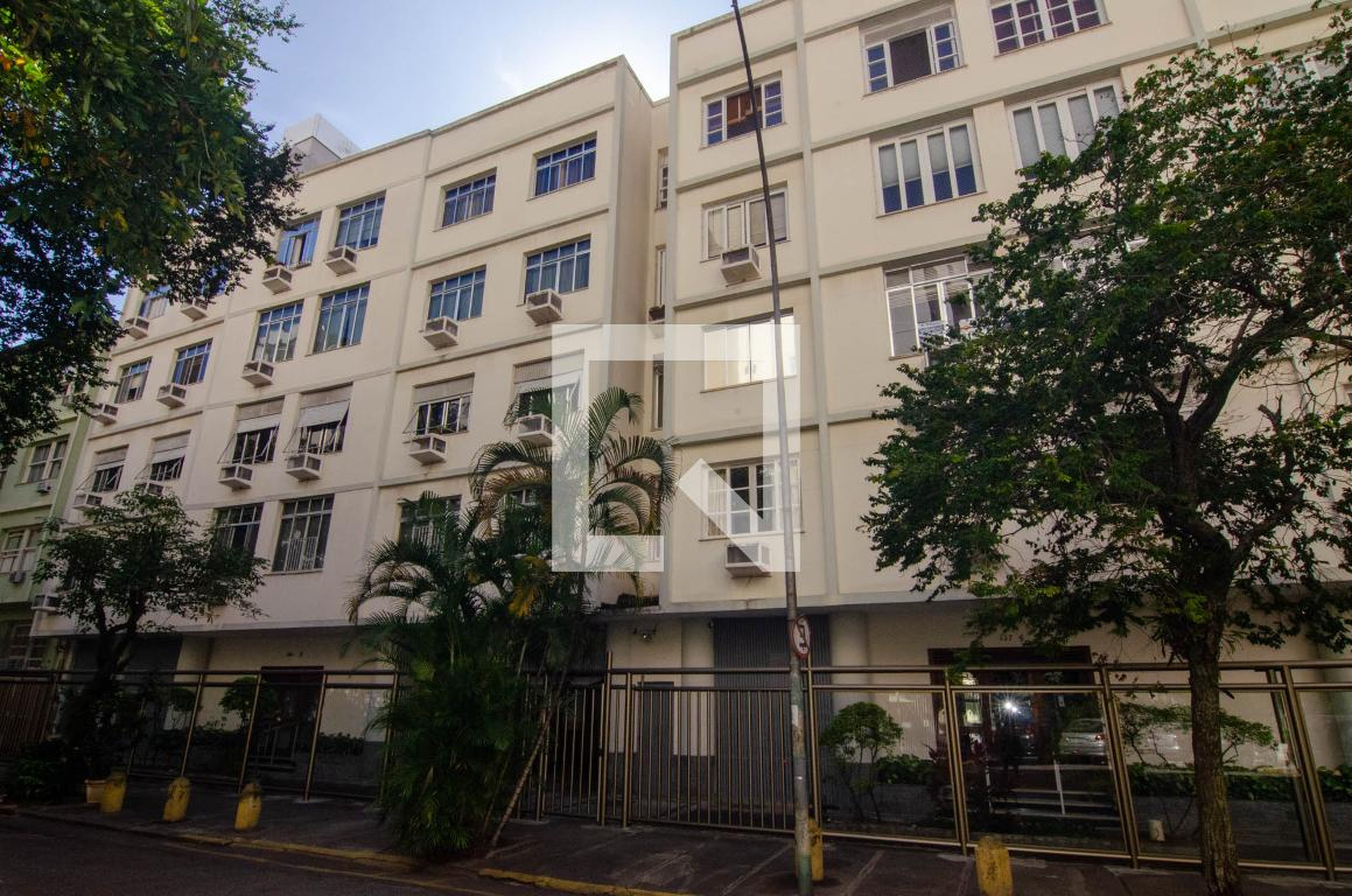 Fachada Edifício Irys Saboya