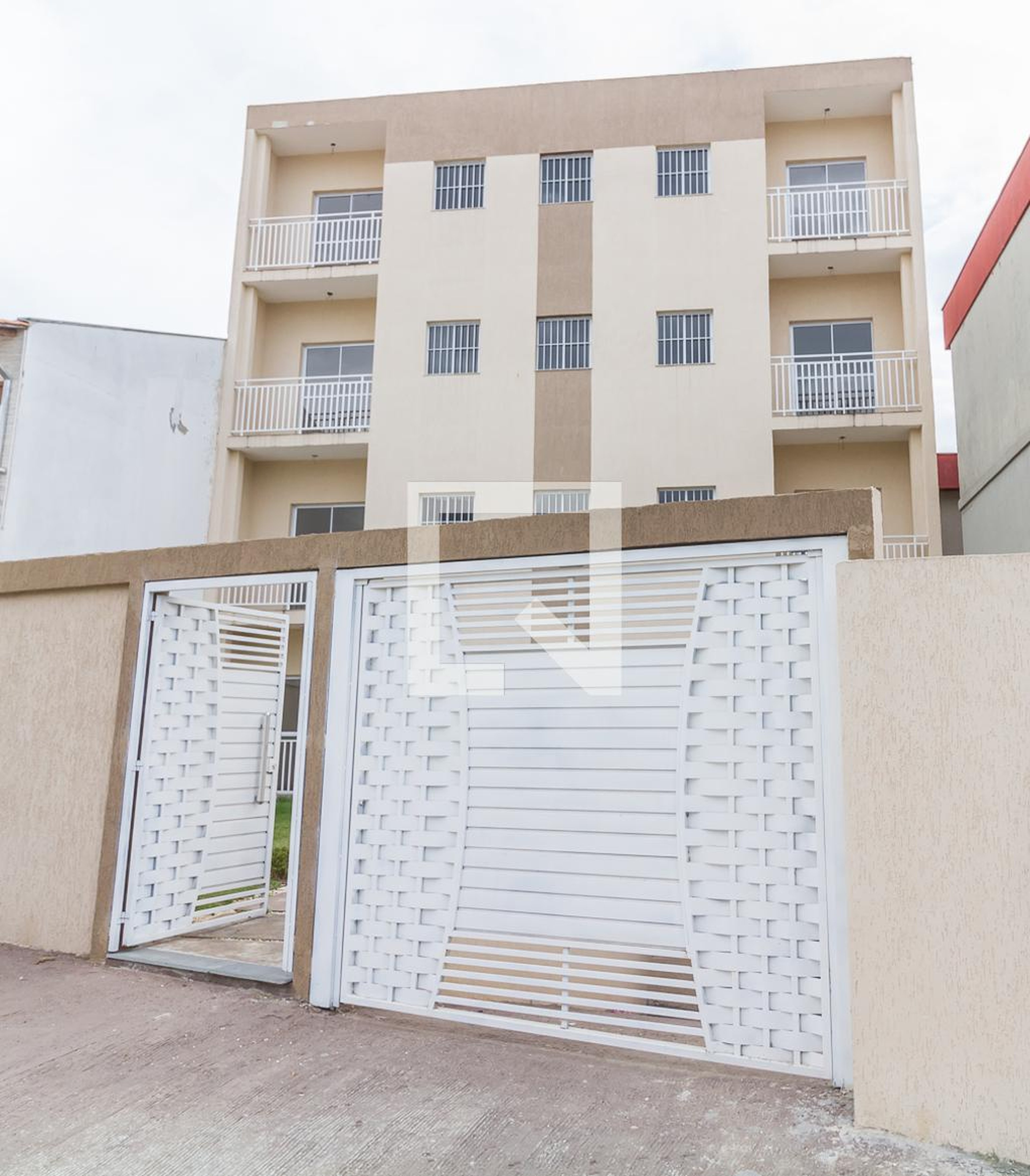 Fachada Condomínio em Rua Manoel Porcelli, 3