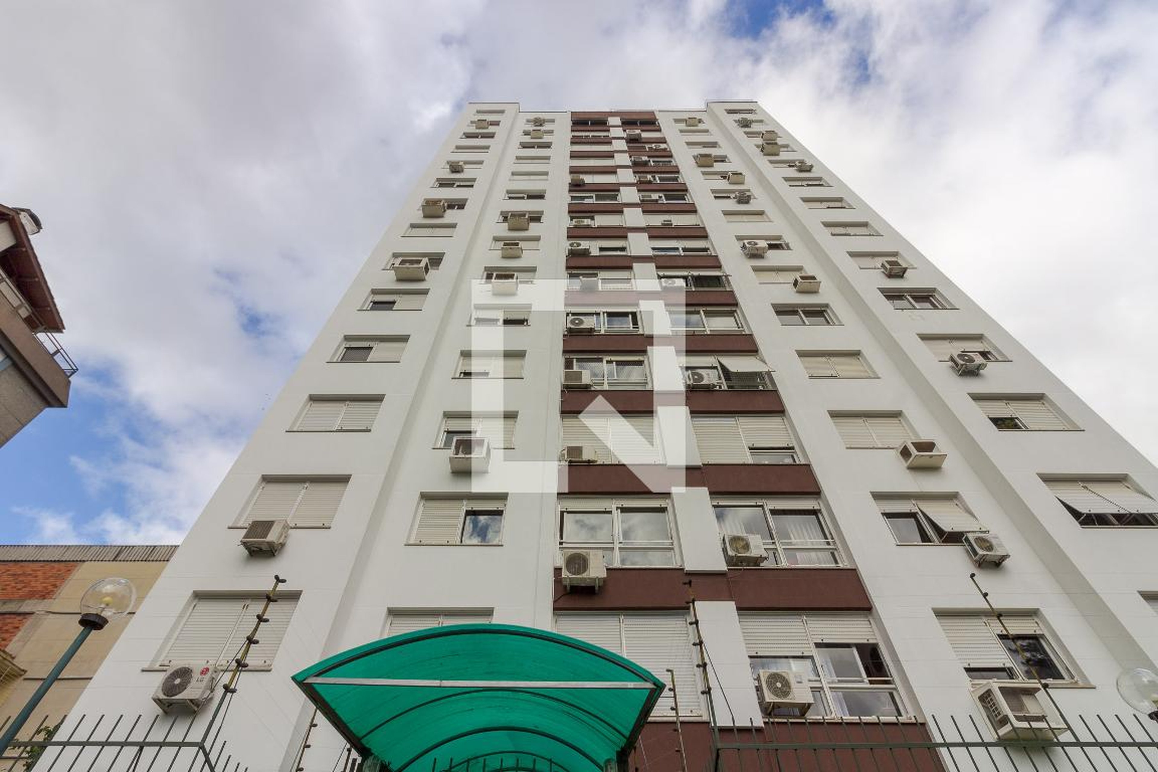 Fachada Condomínio Tour de Louvre