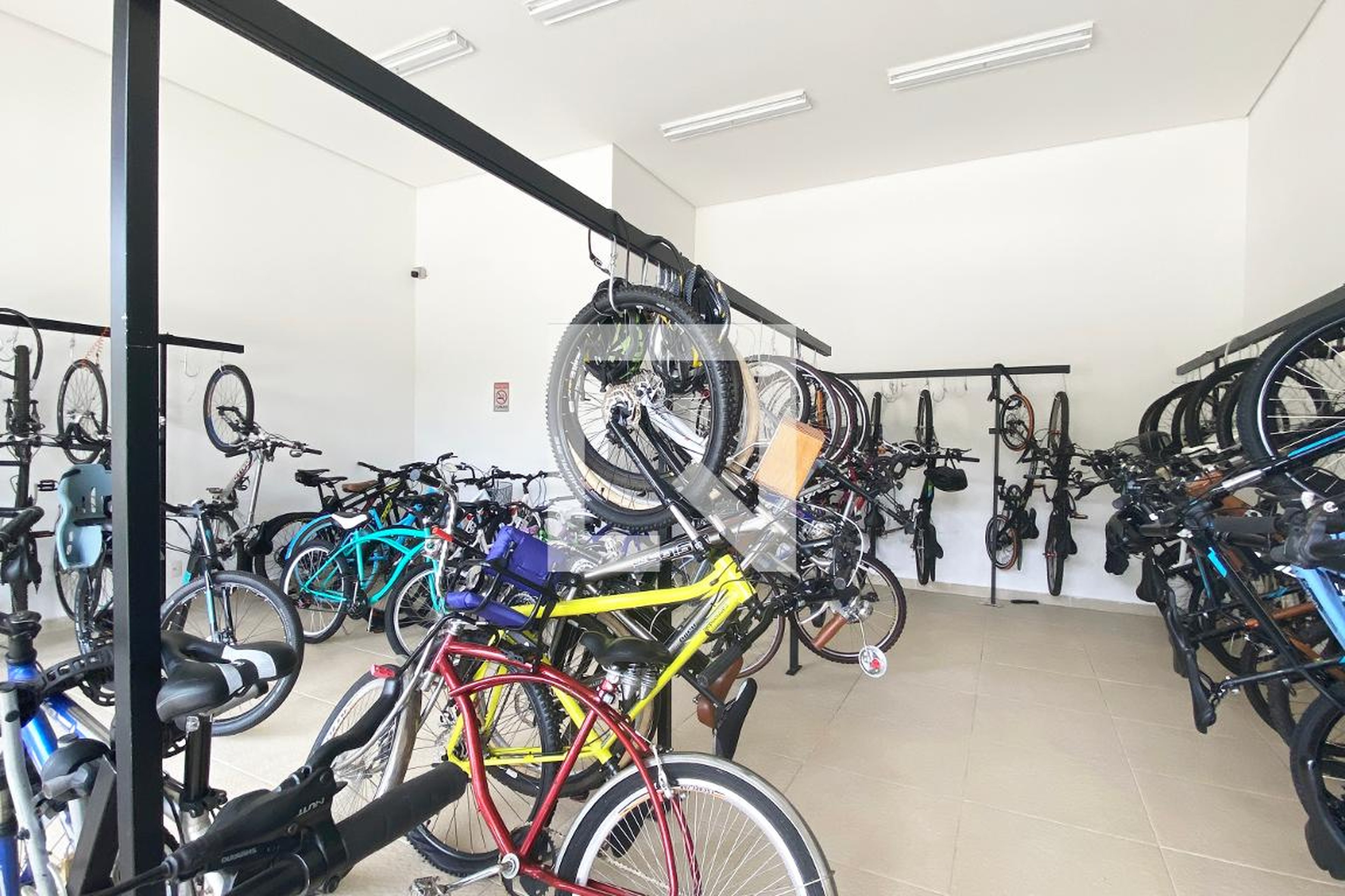 Bicicletario - Trix Tamboré Housing