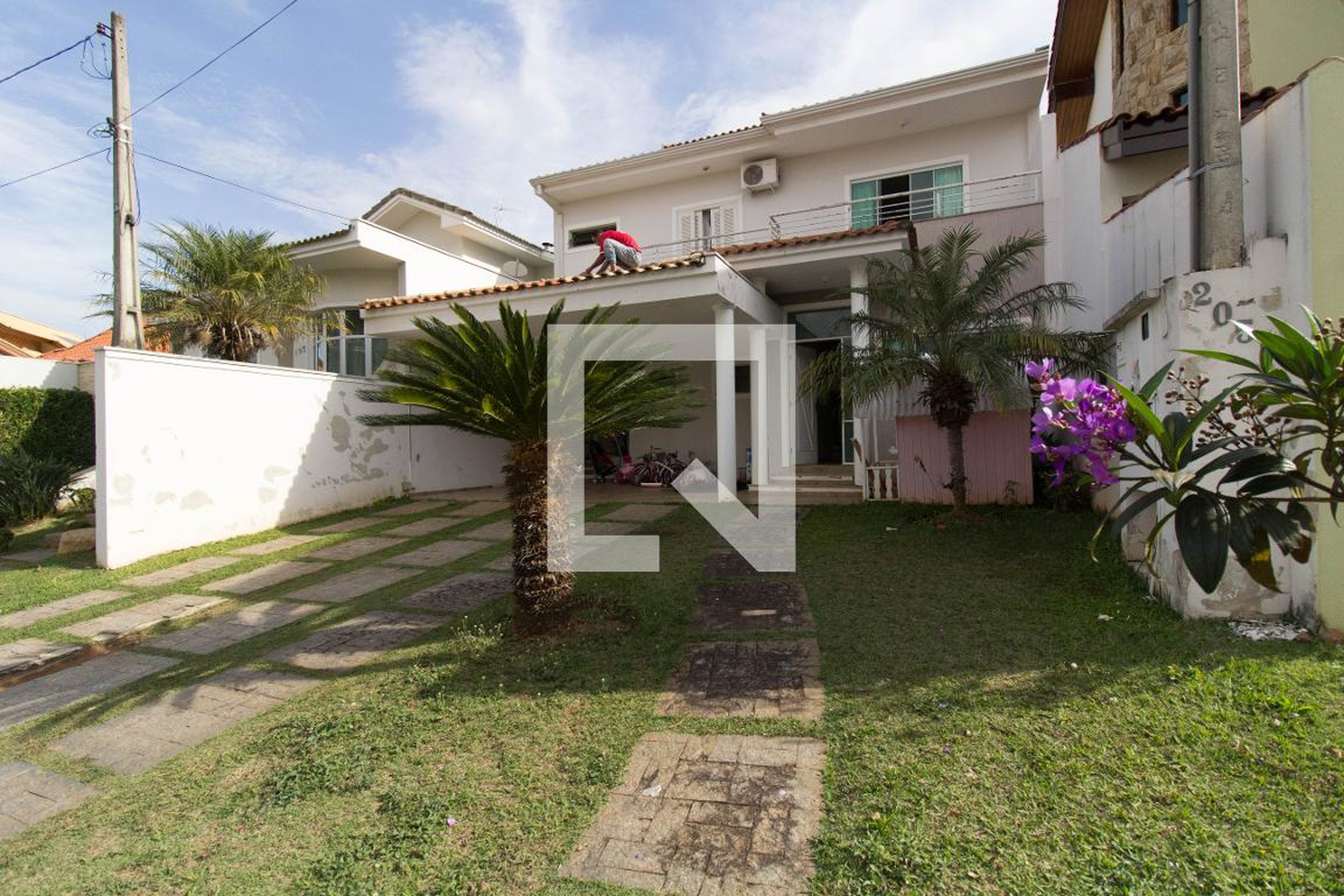 Fachada Condomínio em Rua Francisco Piaya Martinez, 205