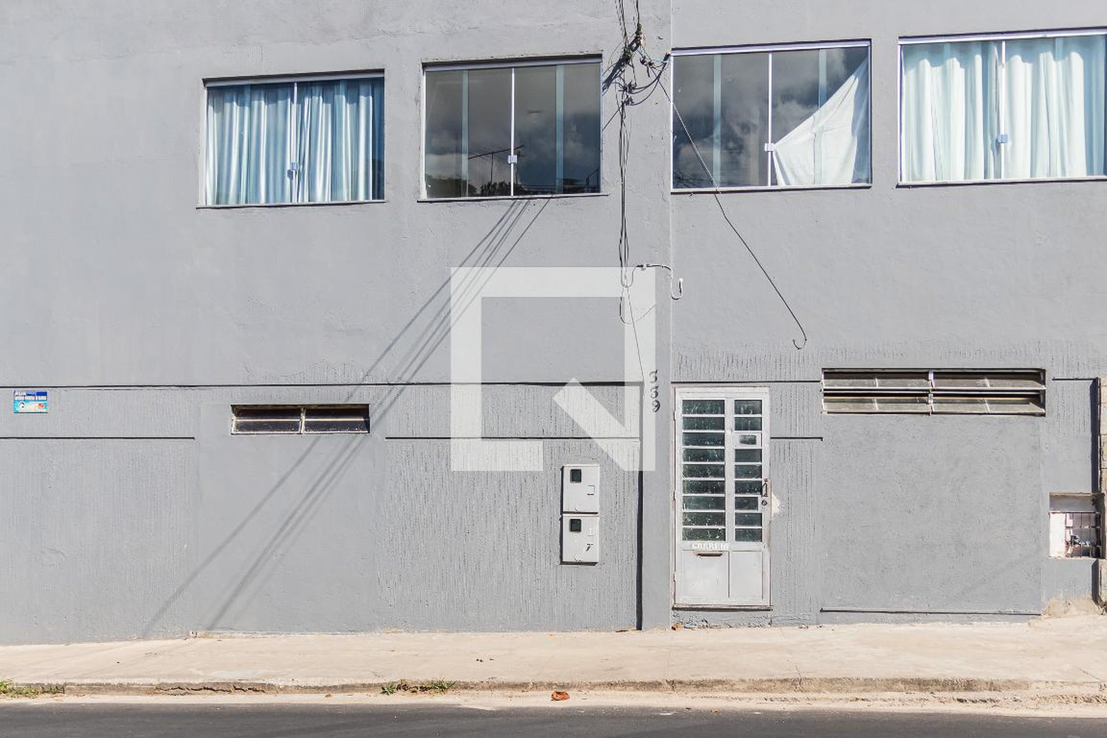 Fachada Condomínio Kitnet