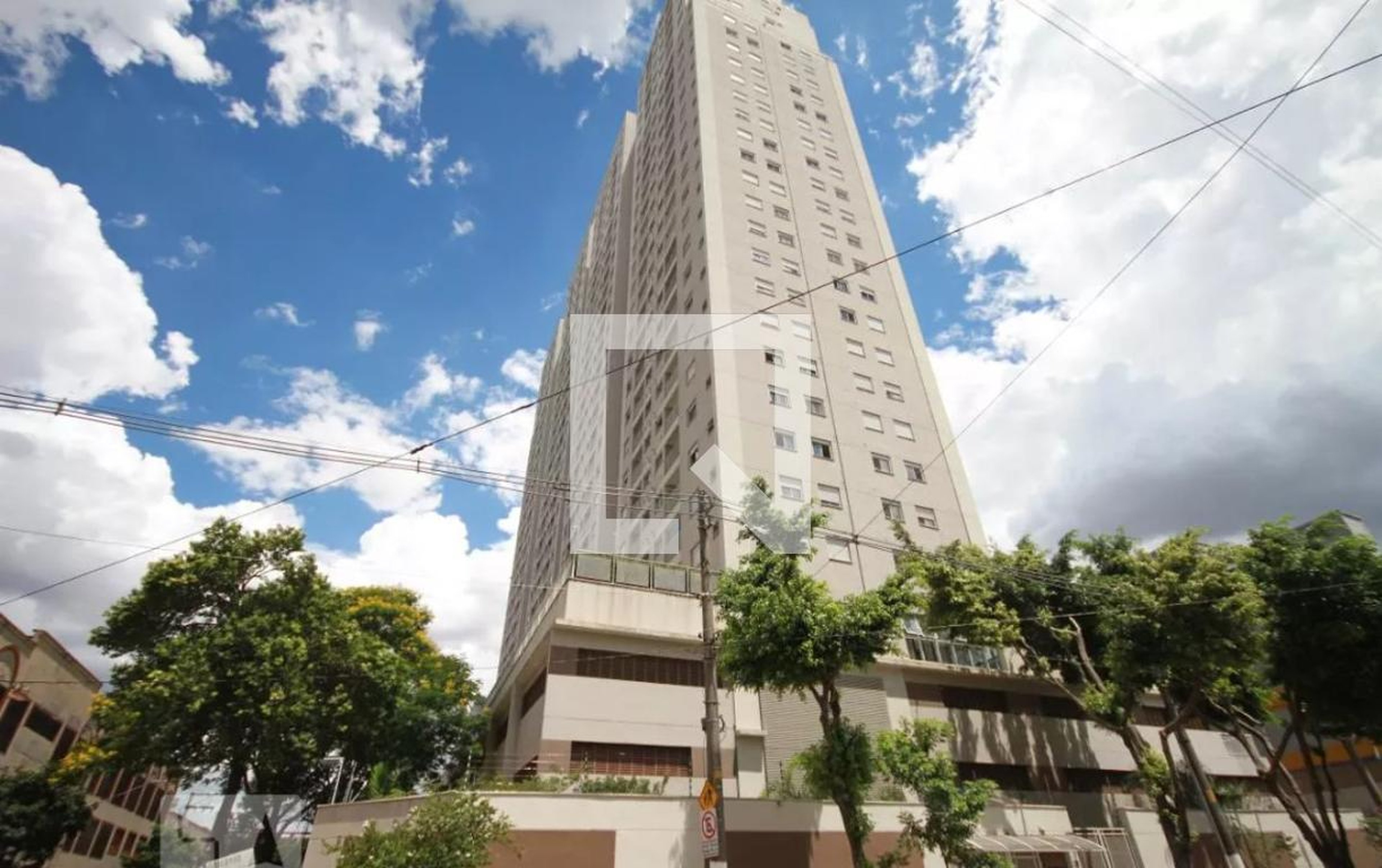 Fachada do Condomínio Edifício New Way