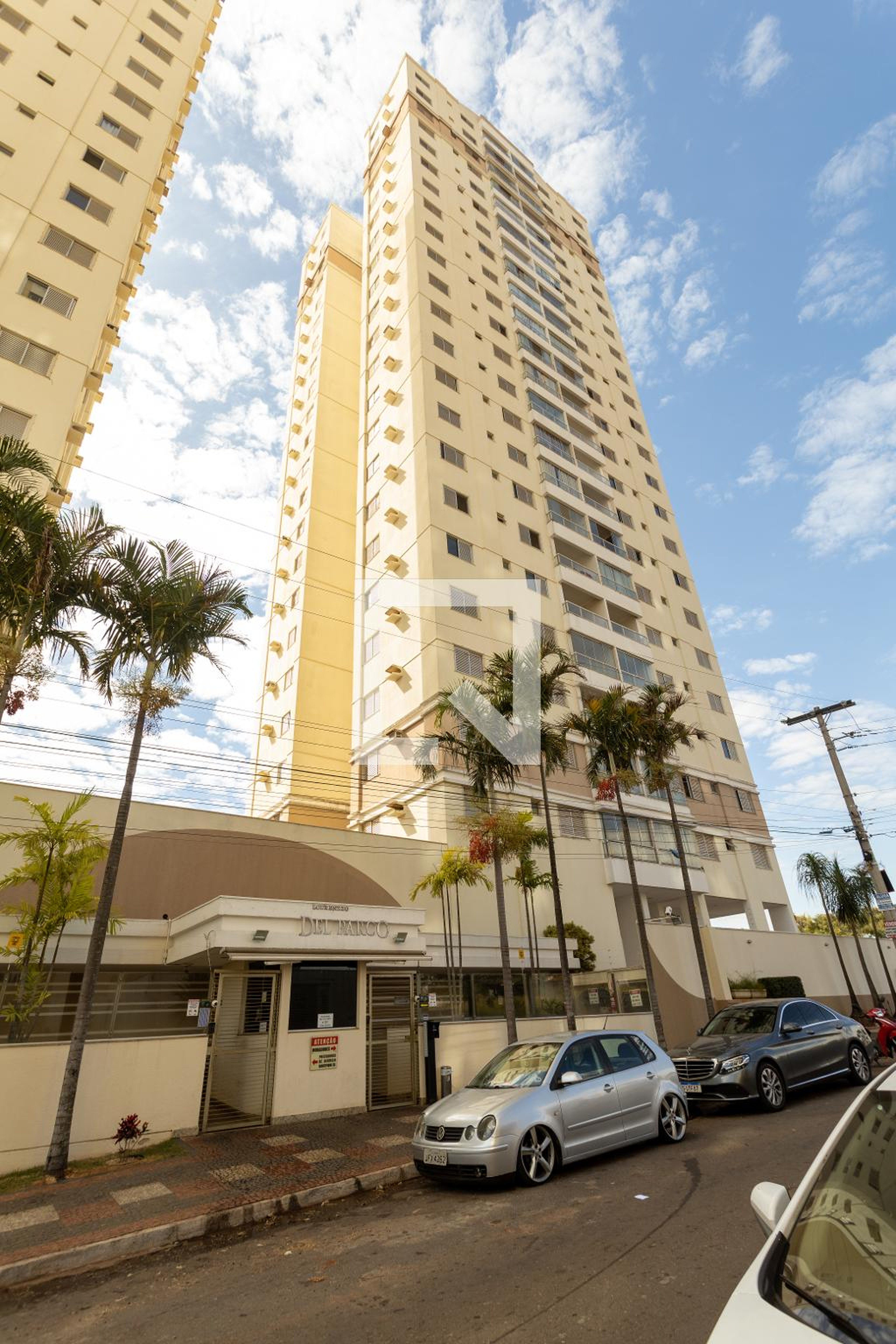 Fachada do Condomínio Residencial Lourenzzo Del Parco