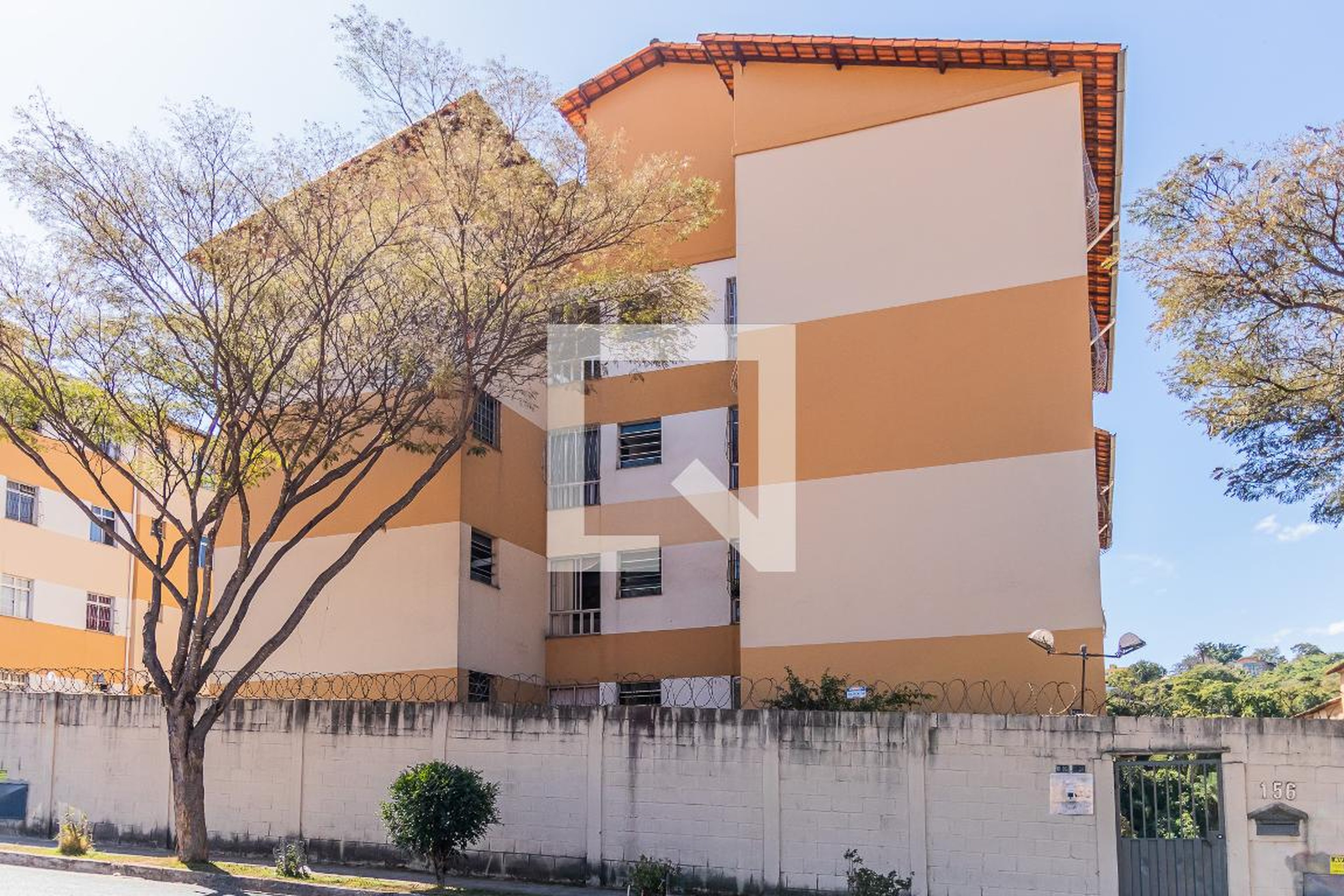 Fachada do Condomínio Condomínio em Rua Sucupira, 156