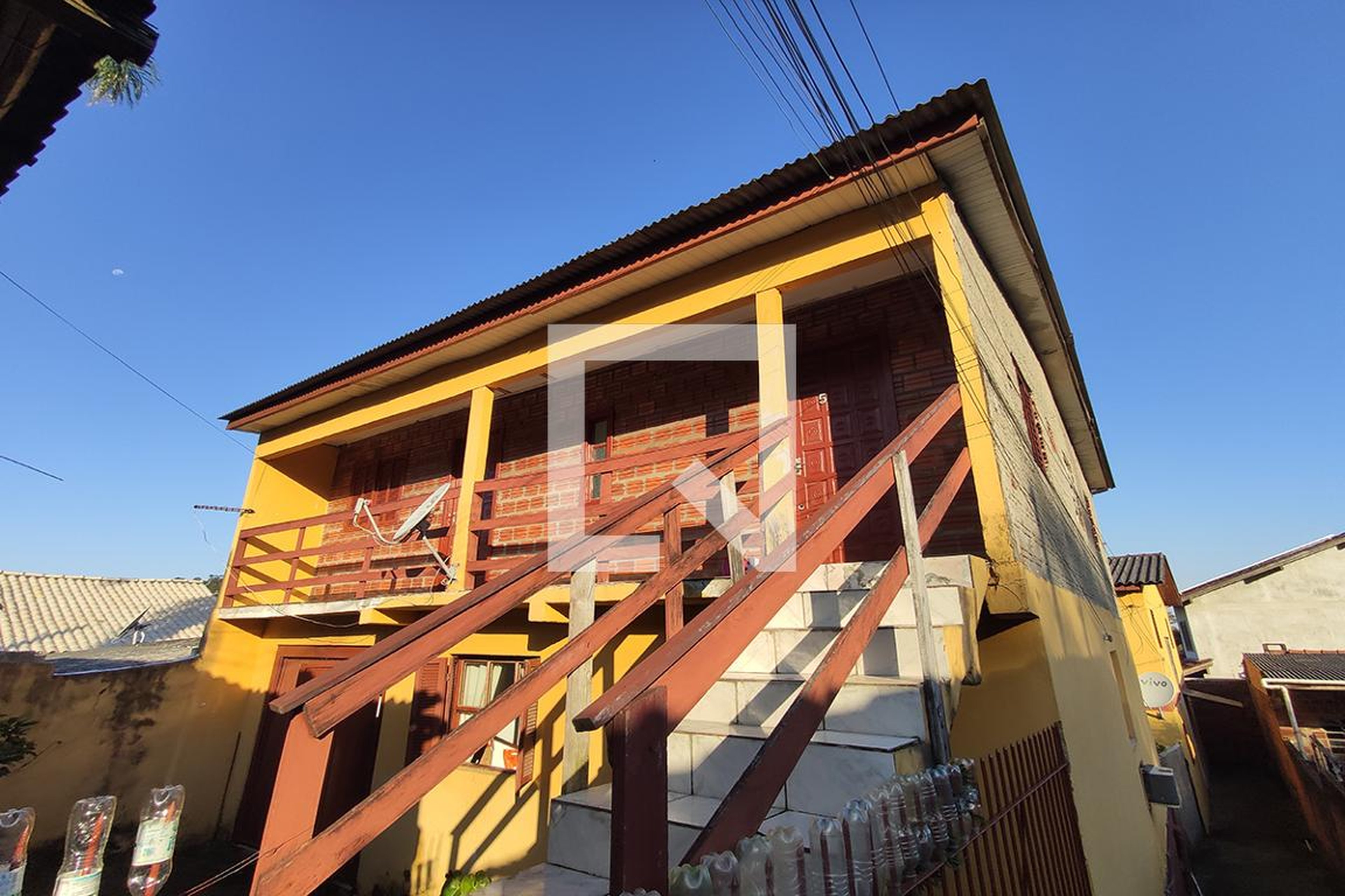 Fachada Condomínio em Rua Duque Estrada, 224