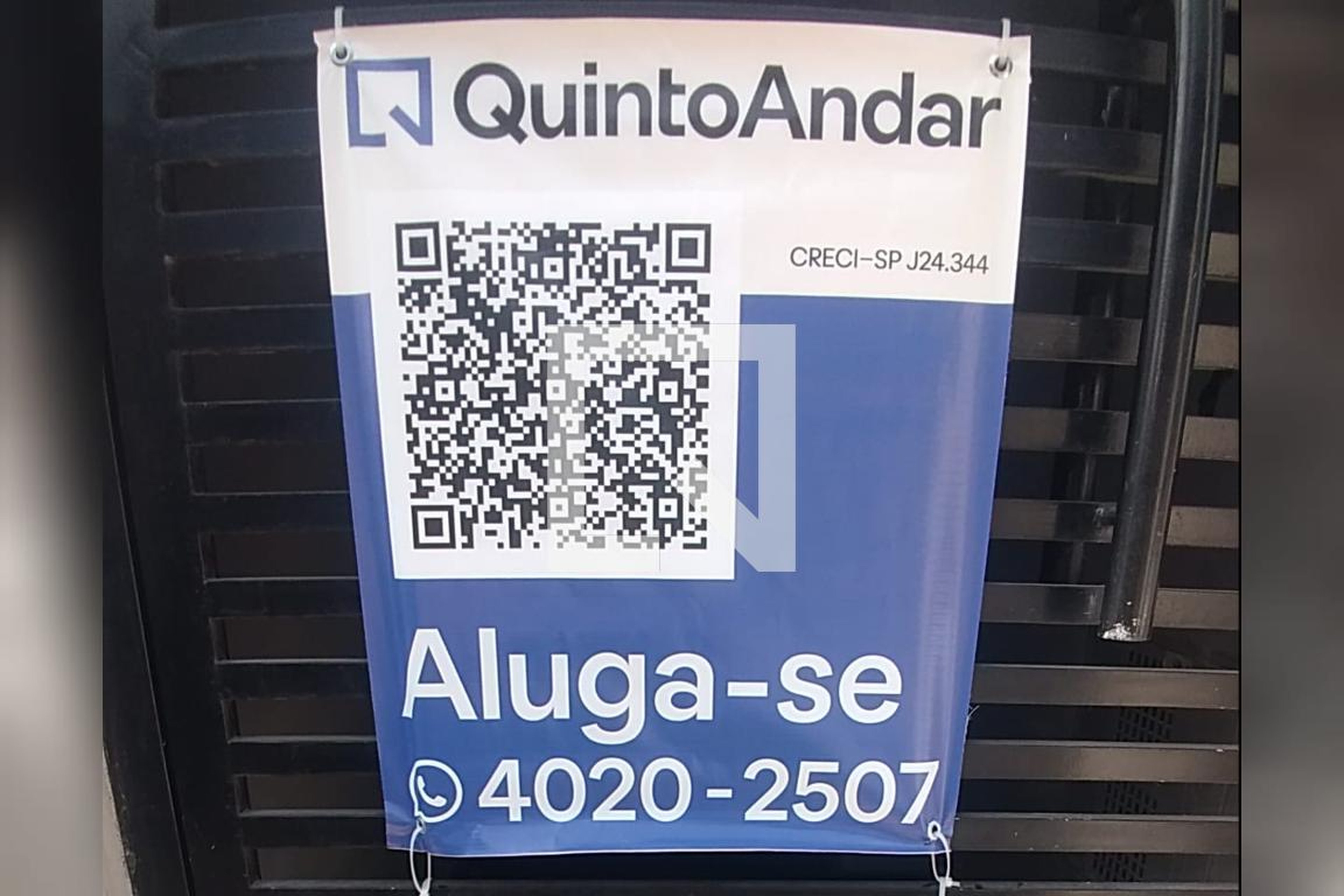 Fachada Condomínio em Rua Bernardo Daddi, 102