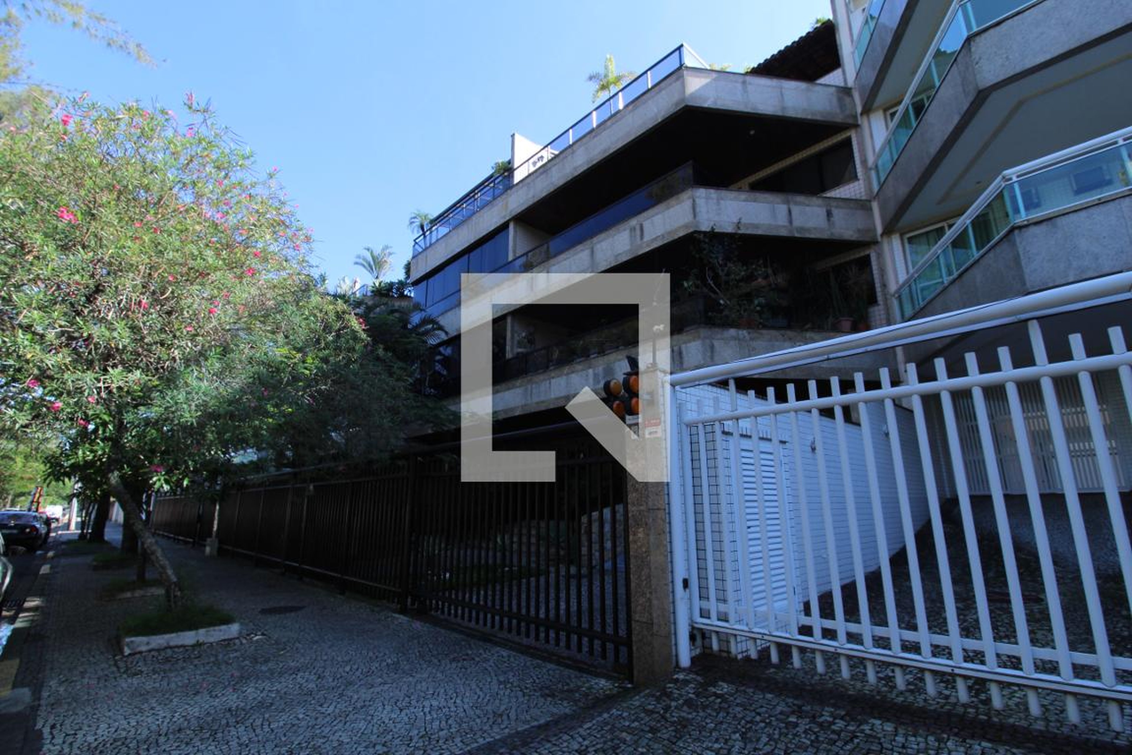 Fachada Condomínio Vila Real