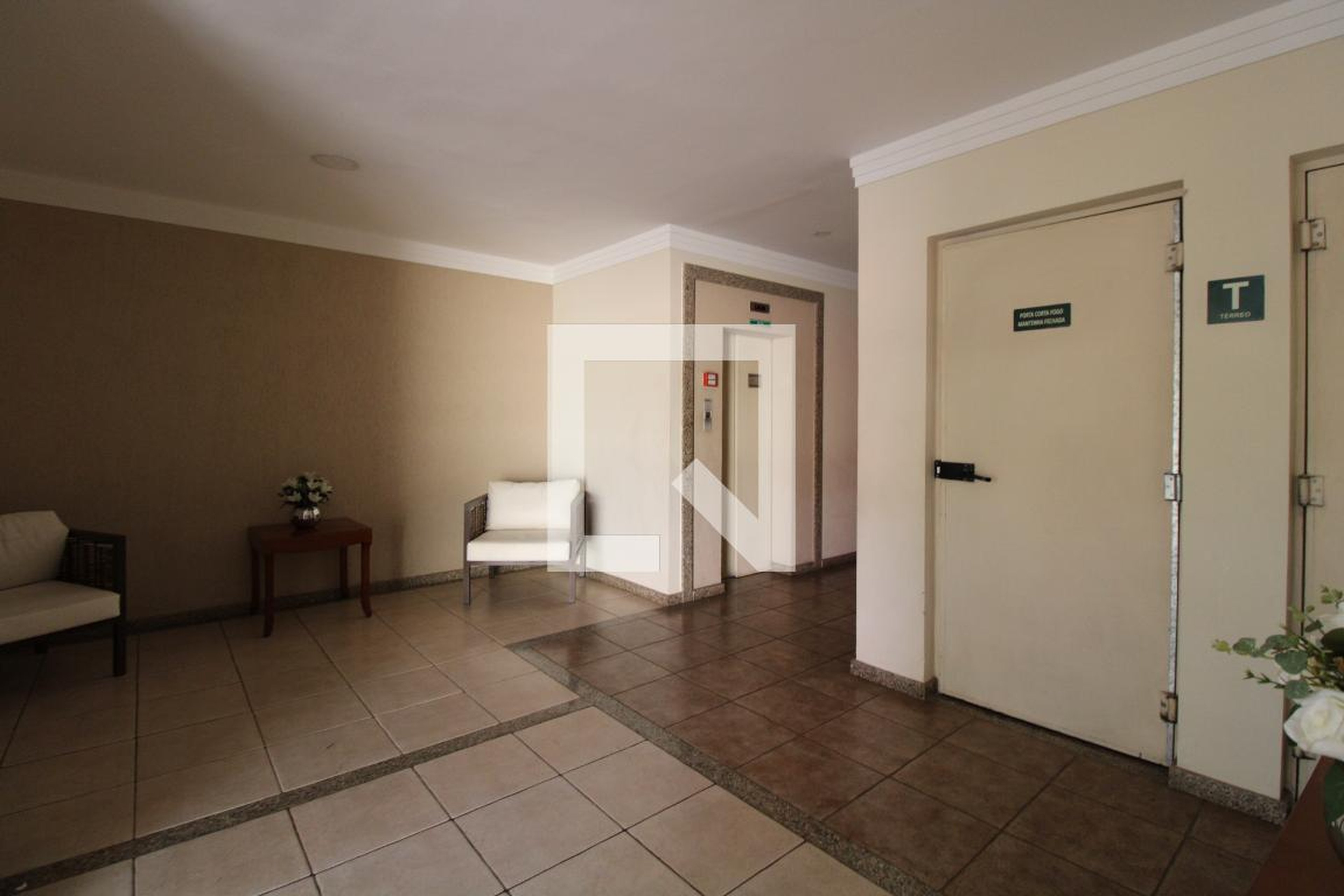 Hall de Entrada - Arezzo