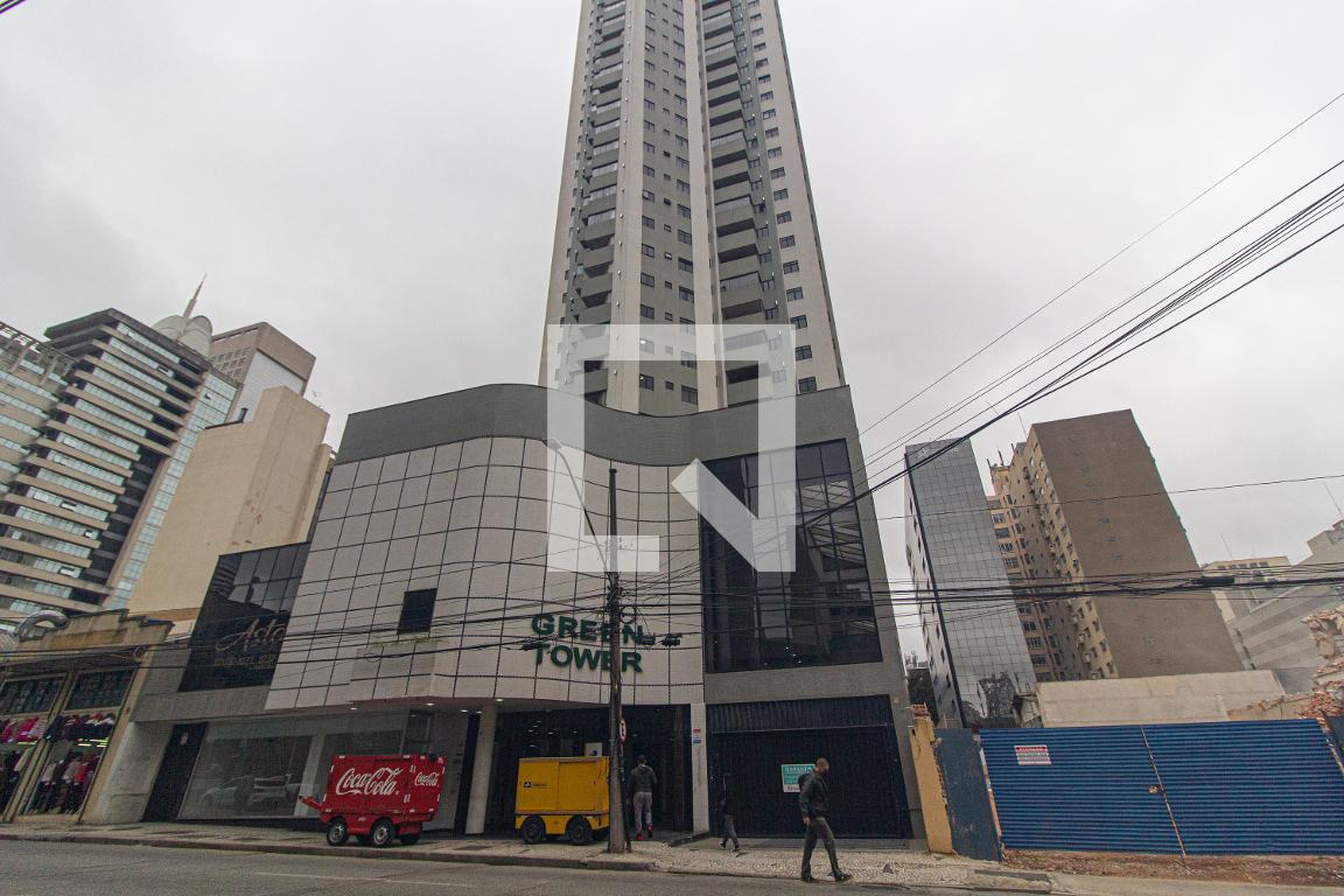 Fachada do Condomínio Condomínio Green Tower