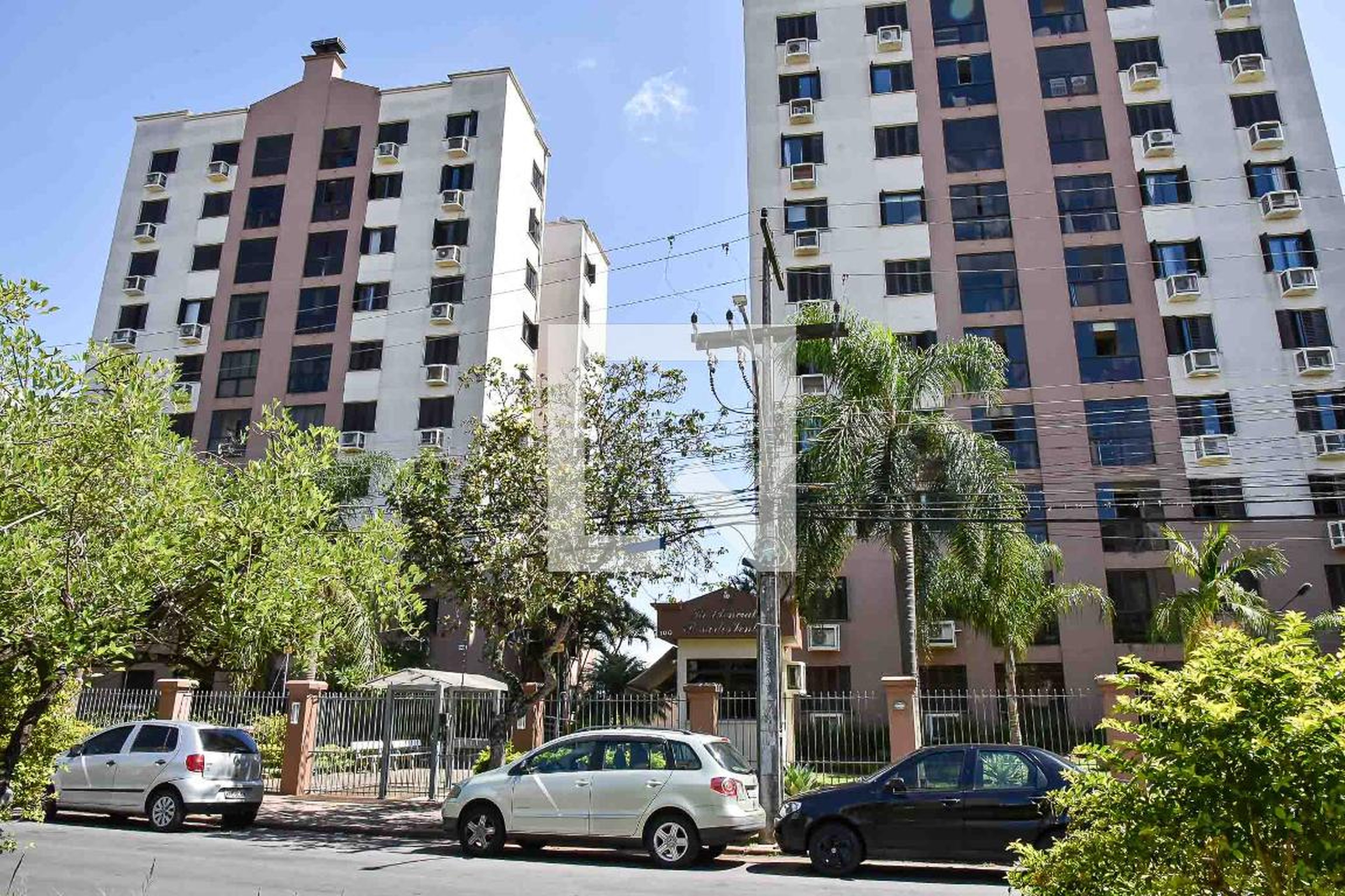 Fachada do Condomínio Condomínio Roda dos Ventos I