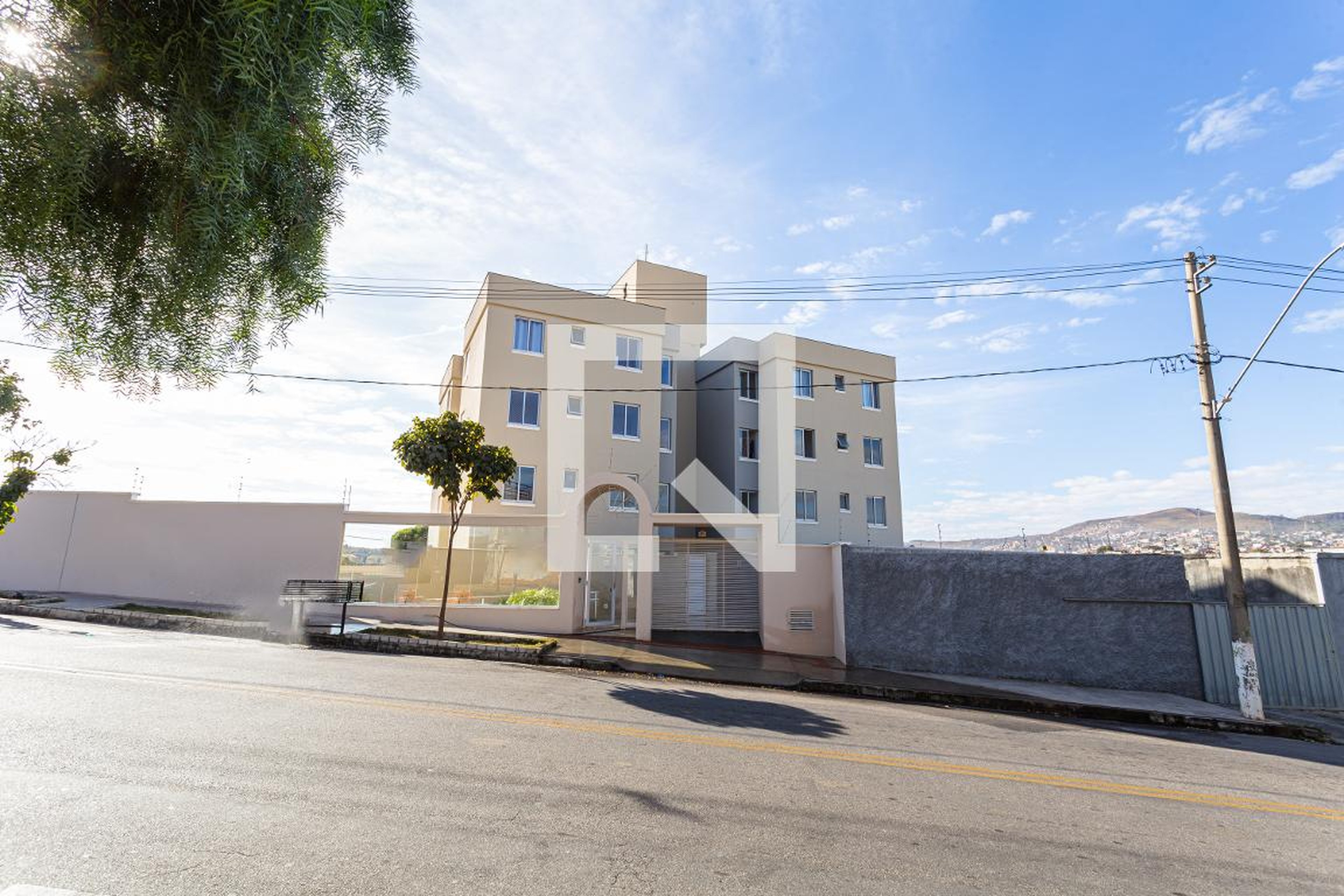 Fachada Condomínio em Rua Silva Alvarenga, 200