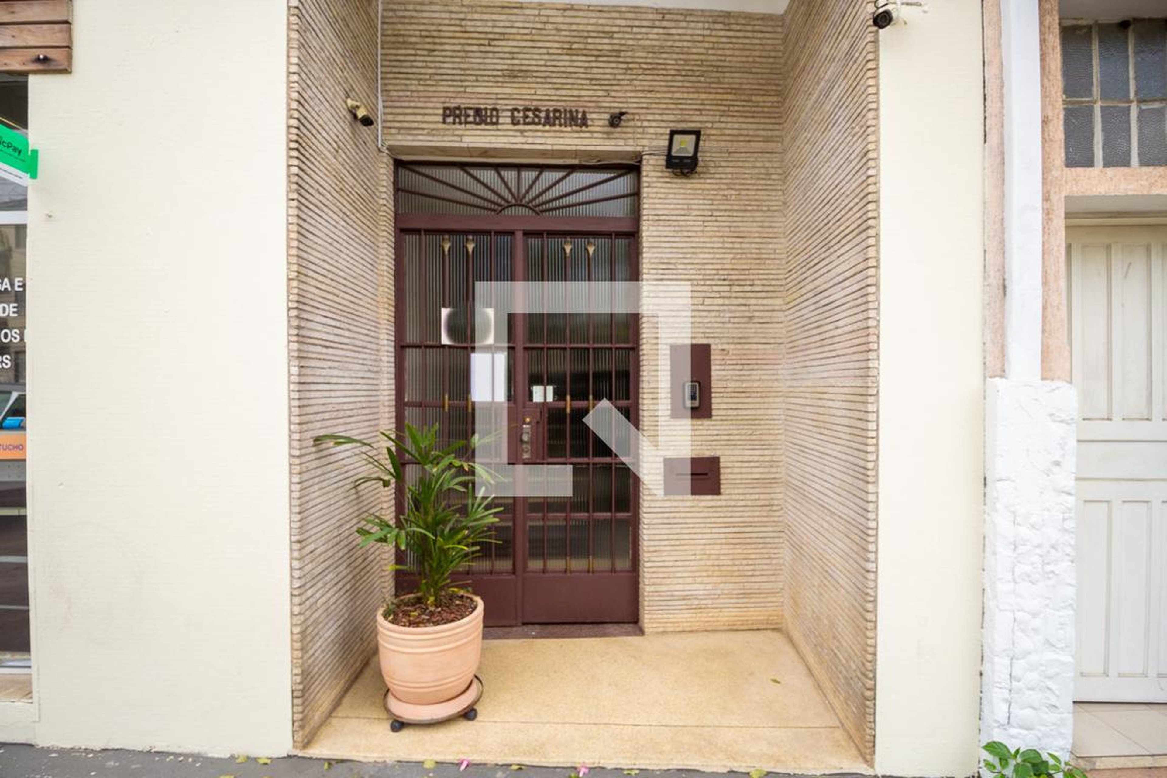 Entrada - Edifício Cesarina