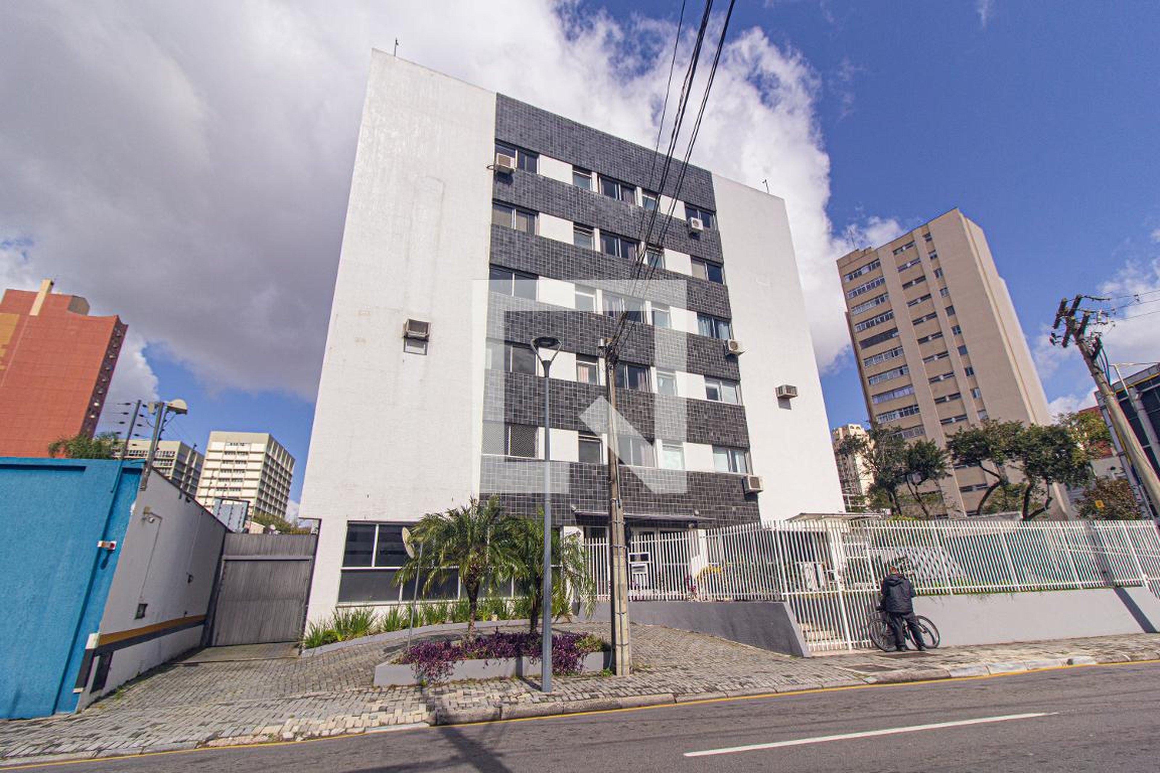 Fachada do Prédio Condomínio Dom Rodrigo Flat Service