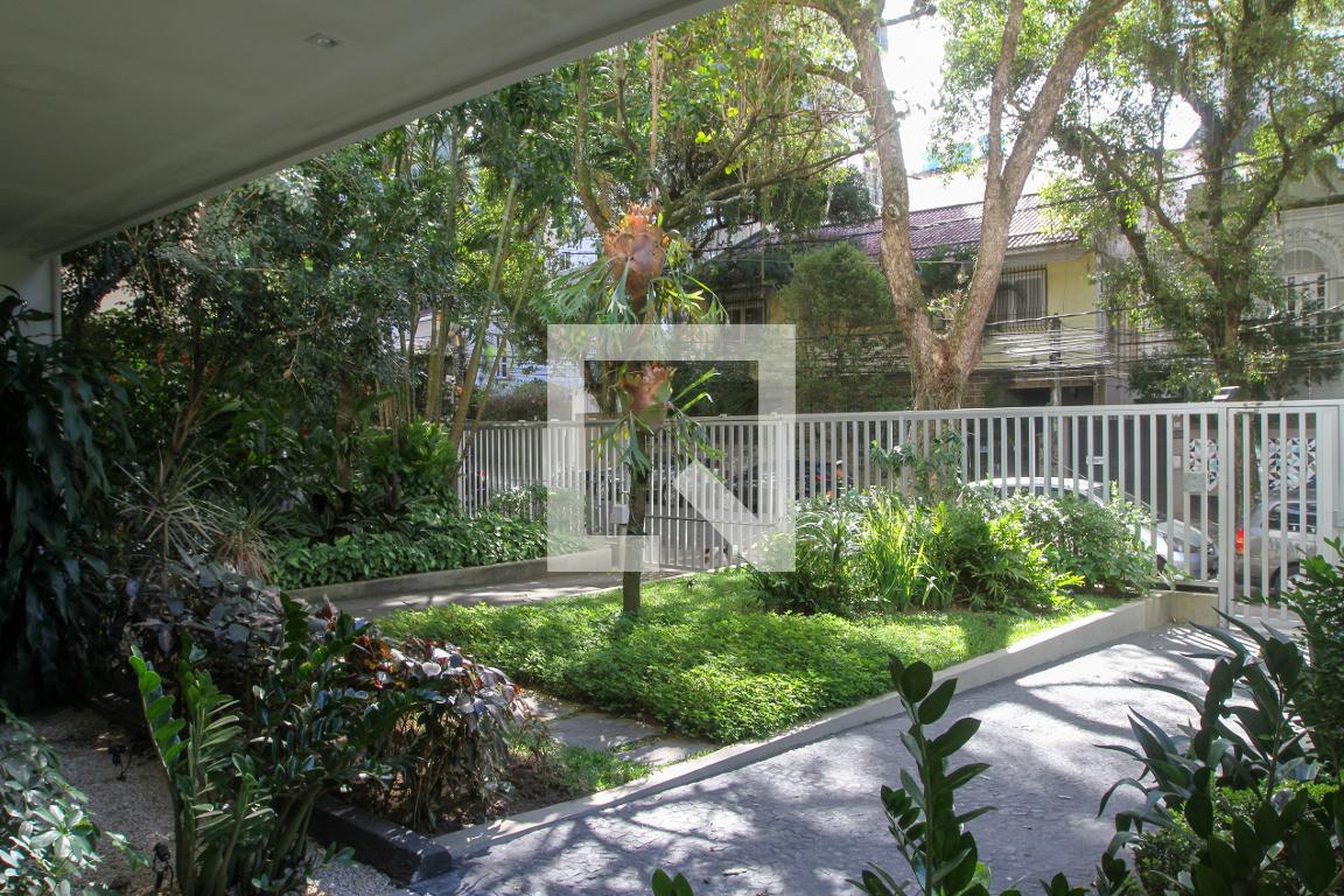 Entrada do Prédio Edifício St.Moritz