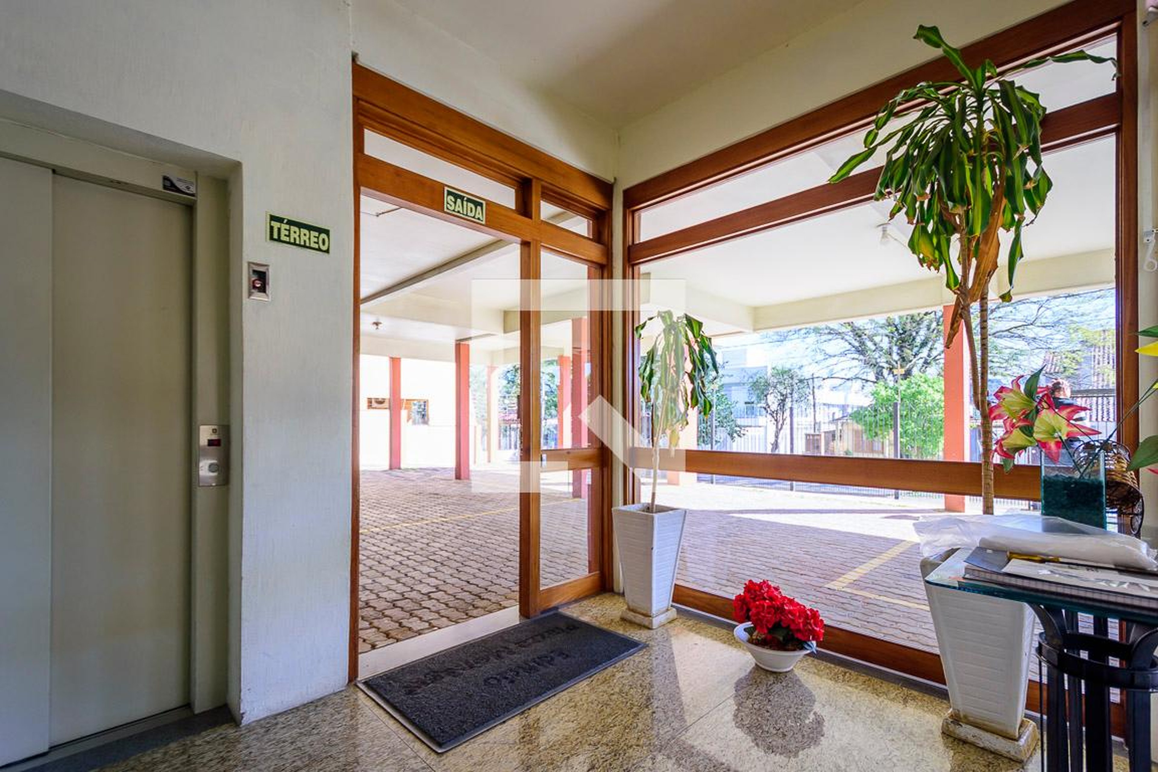 Hall de Entrada - Edifício Piazza Monegat