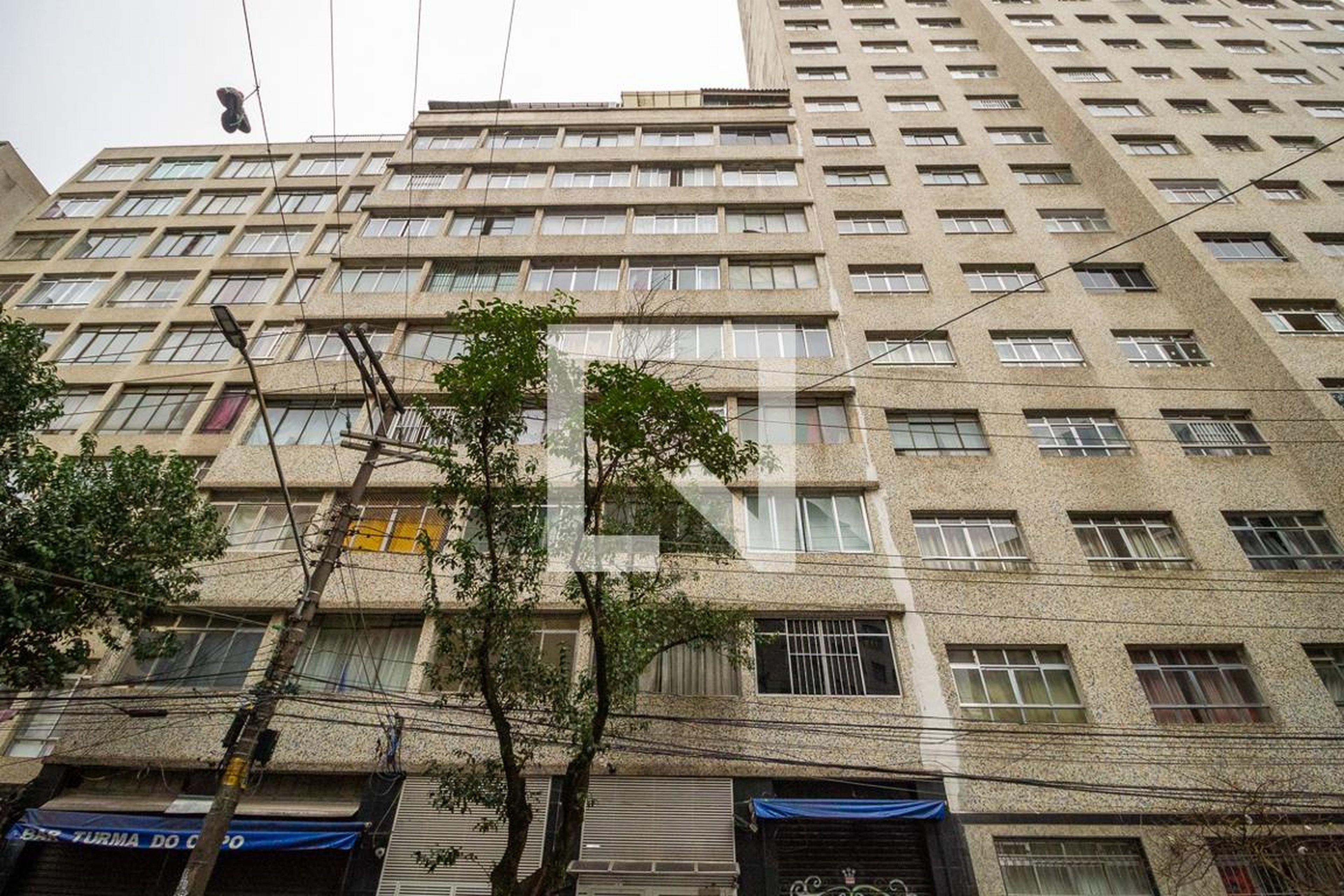 Fachada Condomínio em Rua Oscar Cintra Gordinho, 49