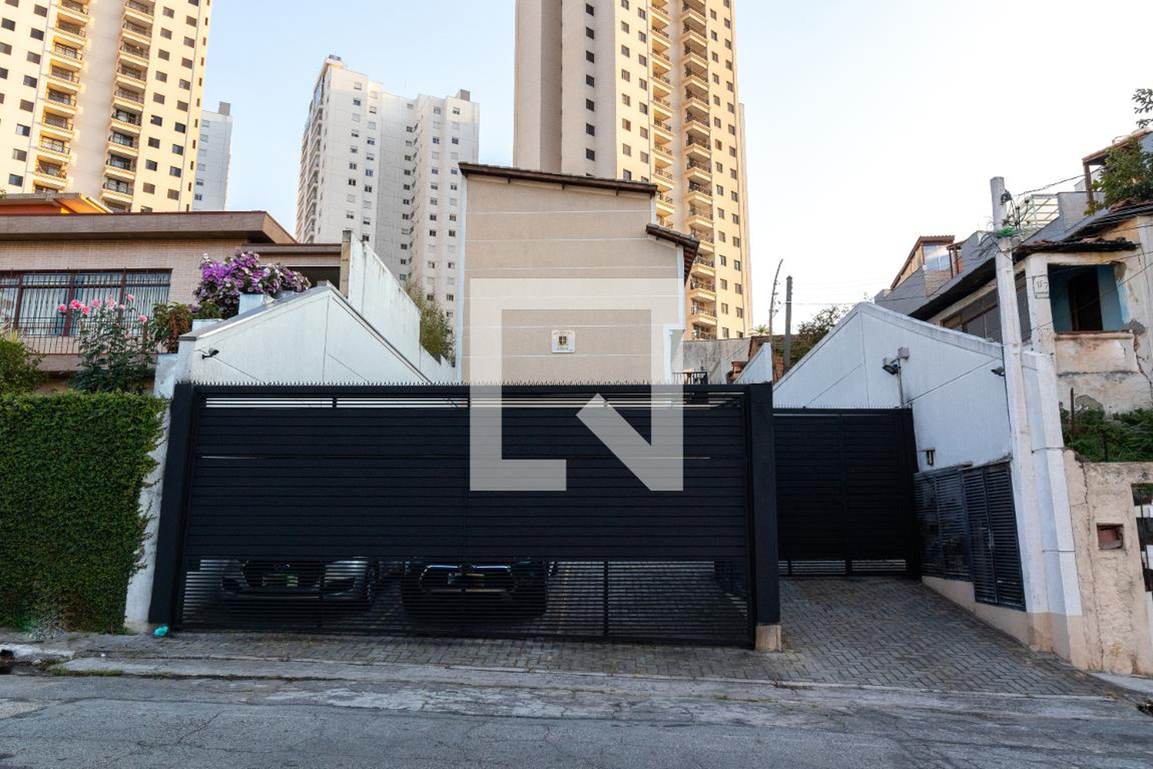 Fachada do Condomínio Condomínio Real Residencial Linda