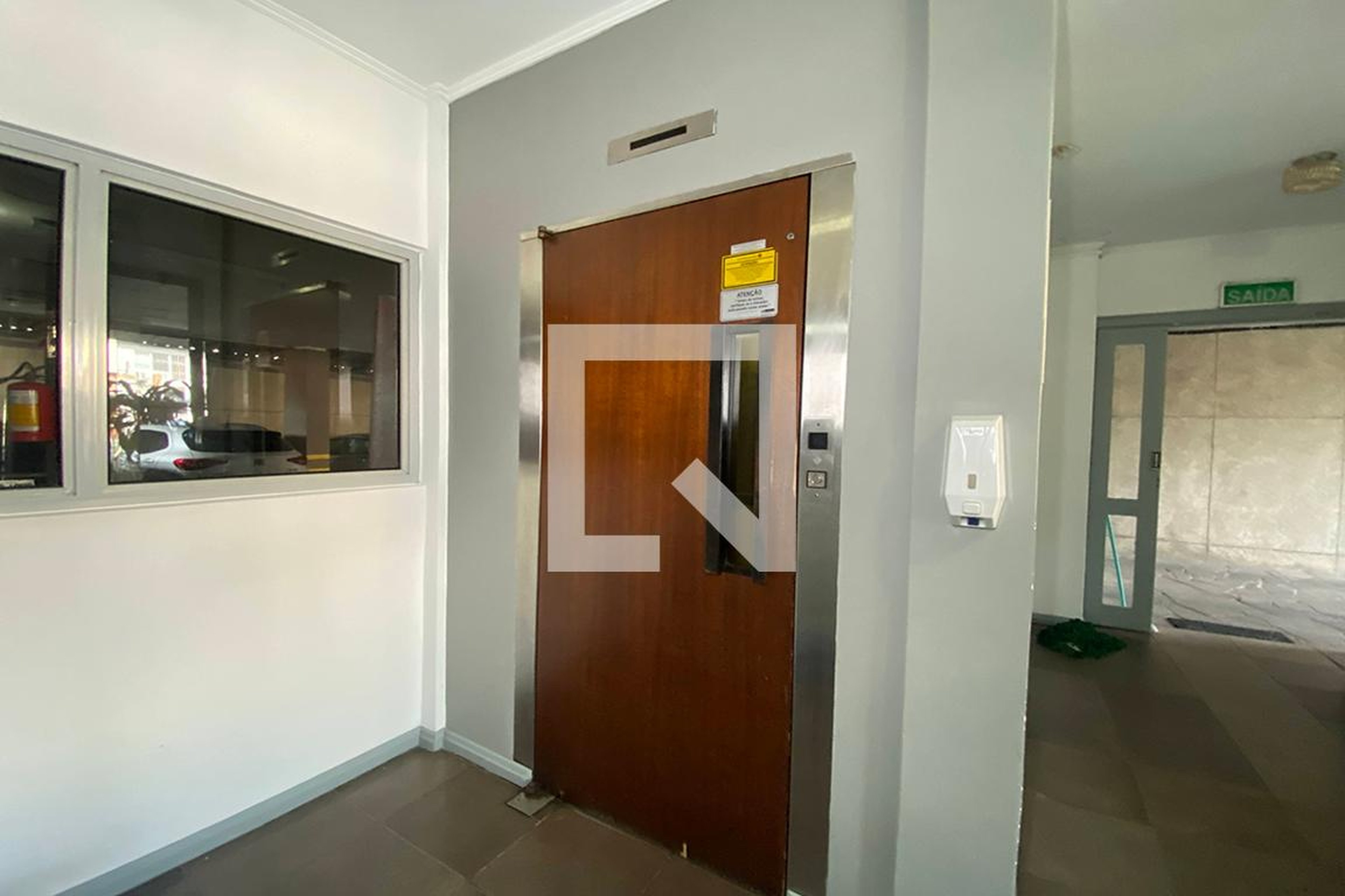 Elevador - Edifício Valência
