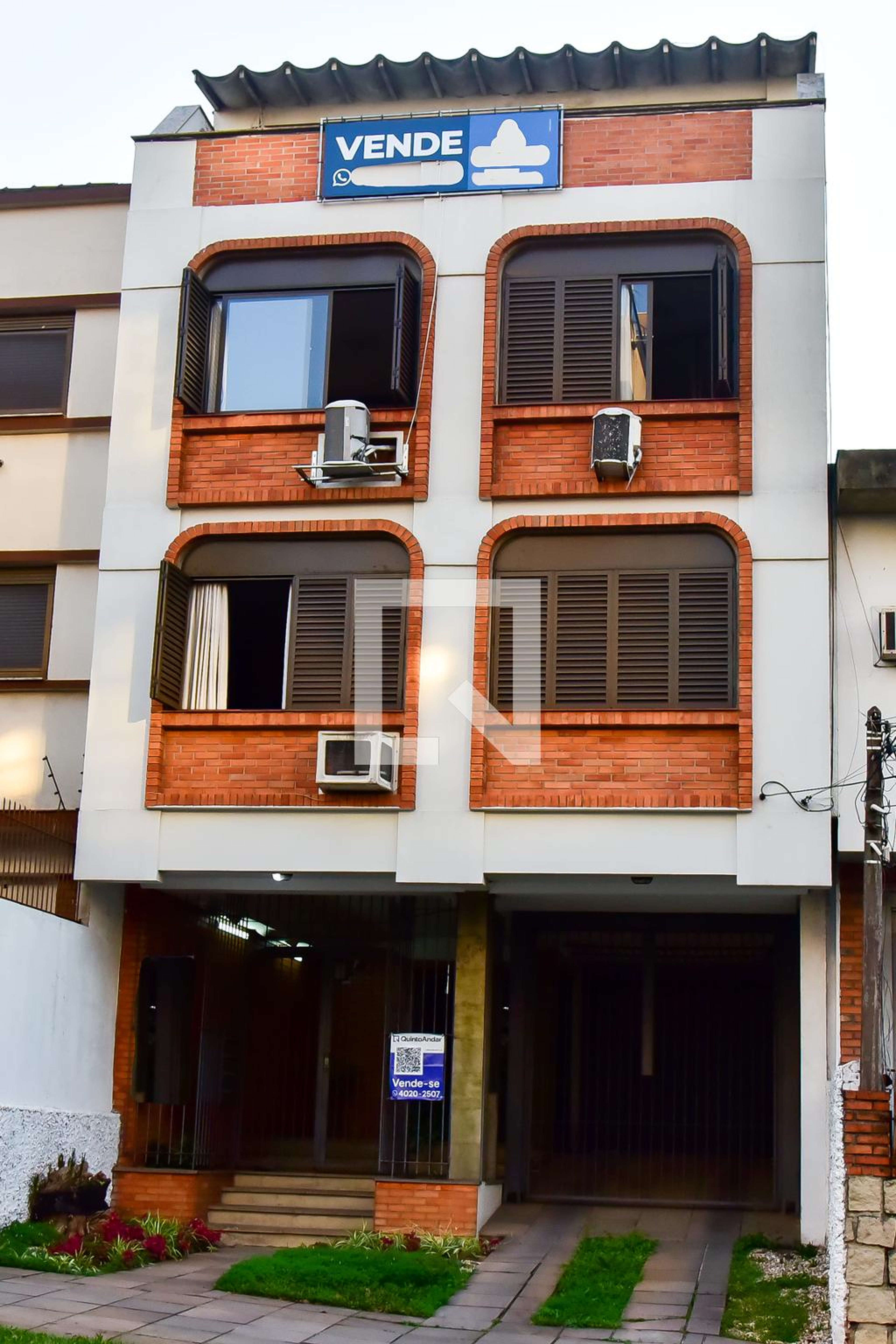 Fachada do Prédio Condomínio em Avenida Mariland, 1329