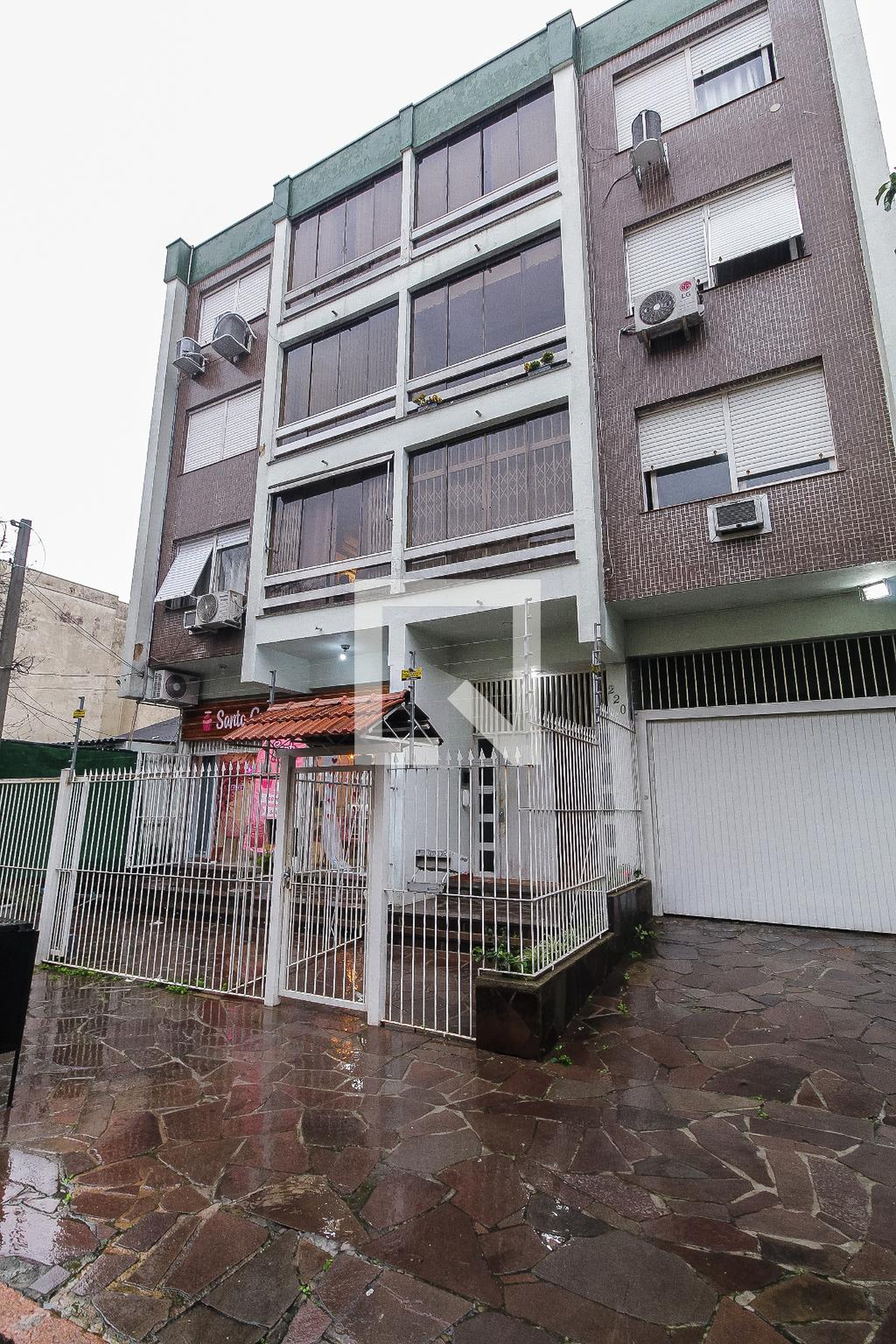 Fachada Condomínio em Rua Mali, 220