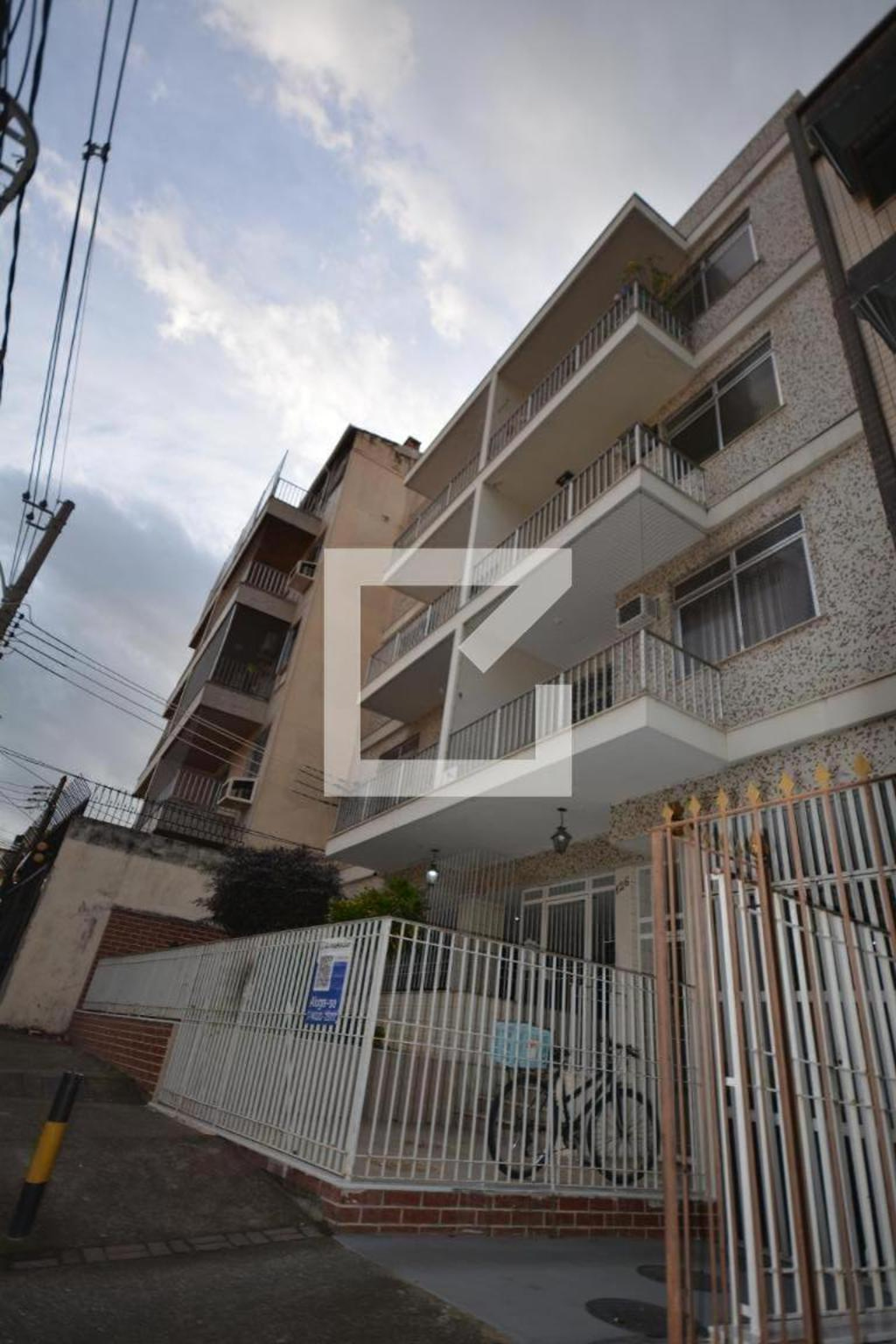 Fachada Condomínio Carlos Drumond de Andrade