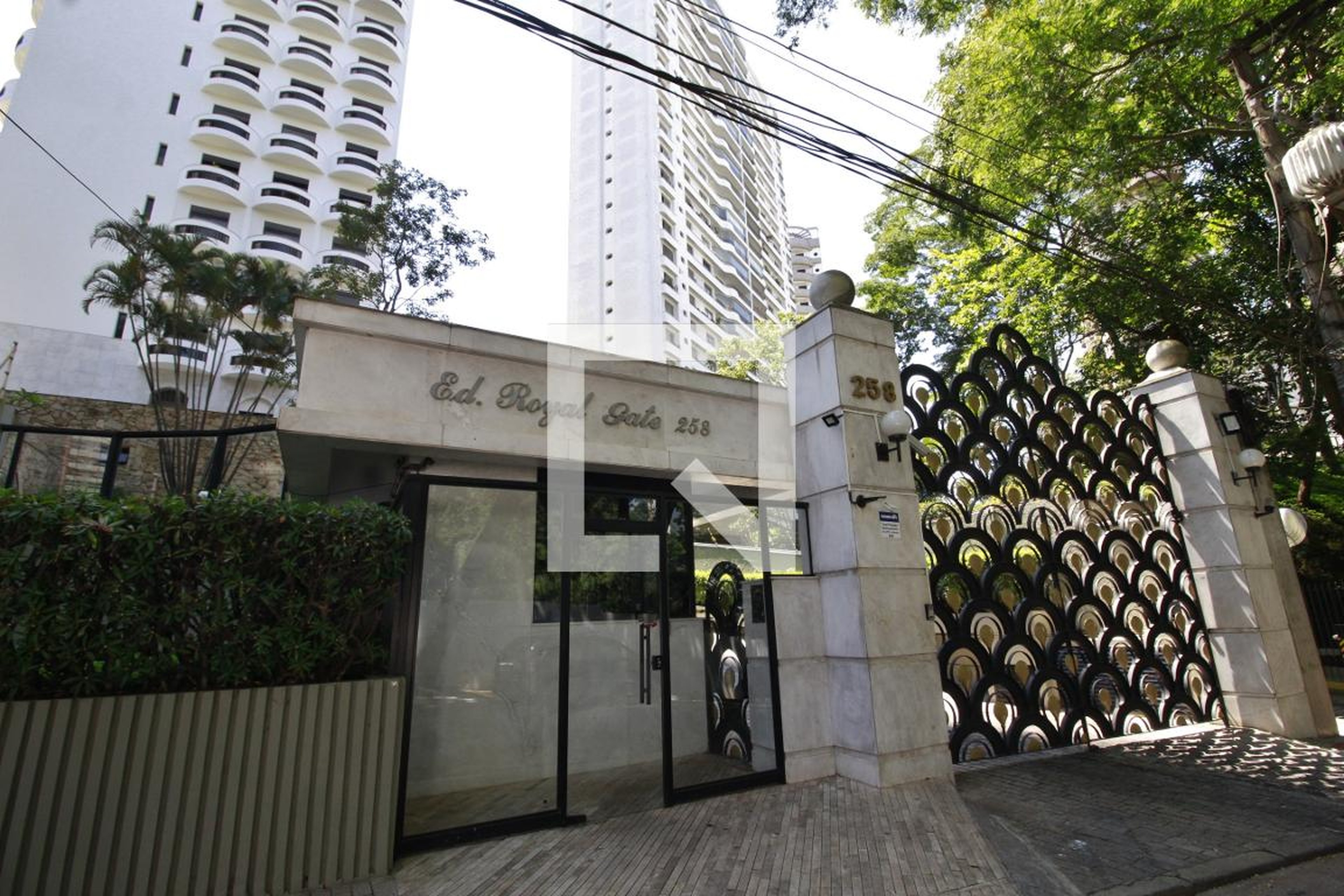 Fachada Condomínio Royal Gate