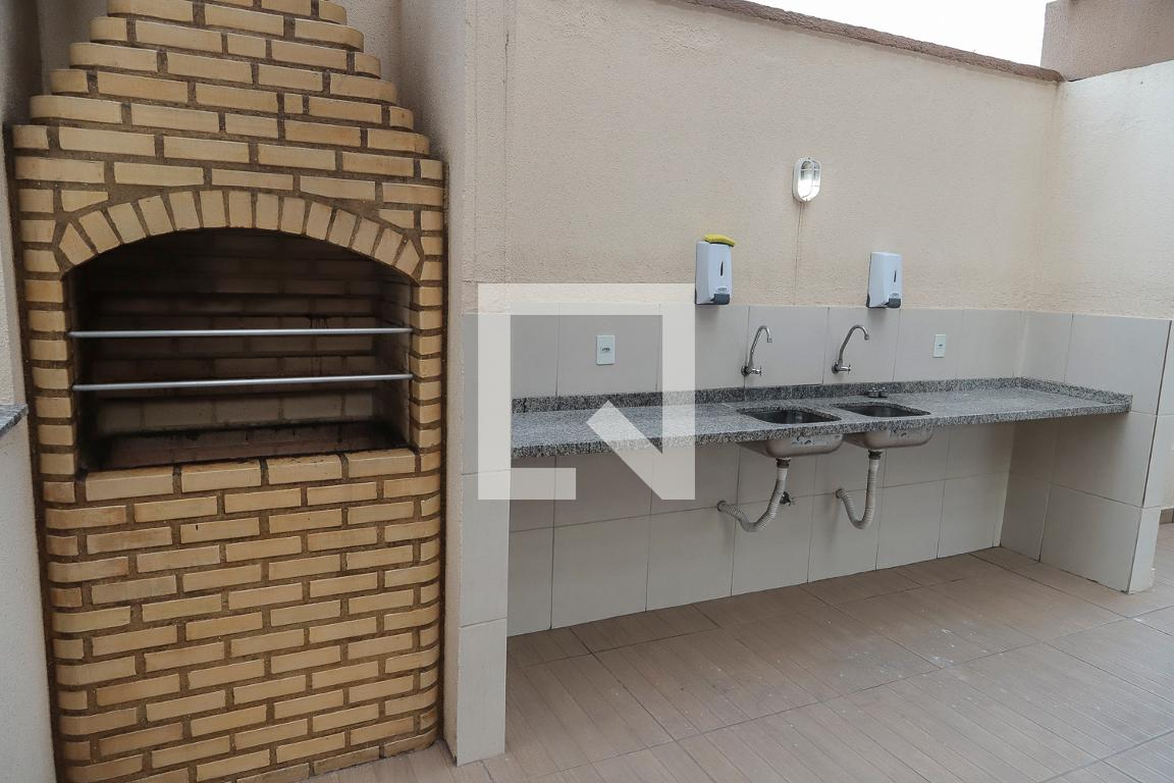 Churrasqueira - Residencial Oiti